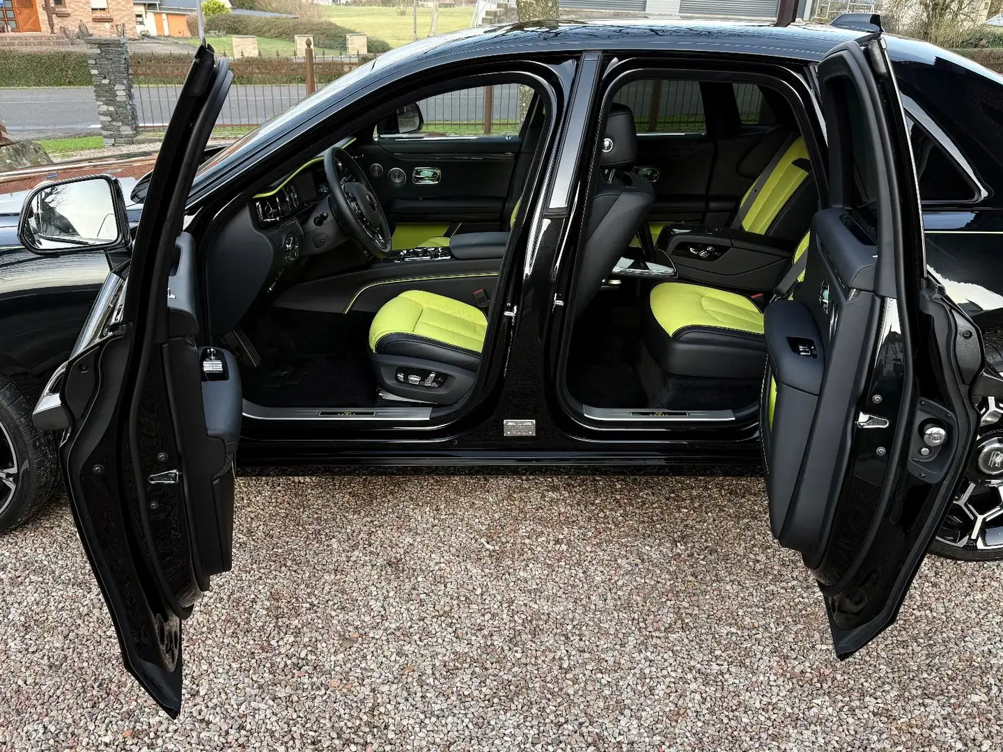 2025 Rolls-Royce Ghost, schwarz, 14.900 km, Deutschland — Foto 6 z 12