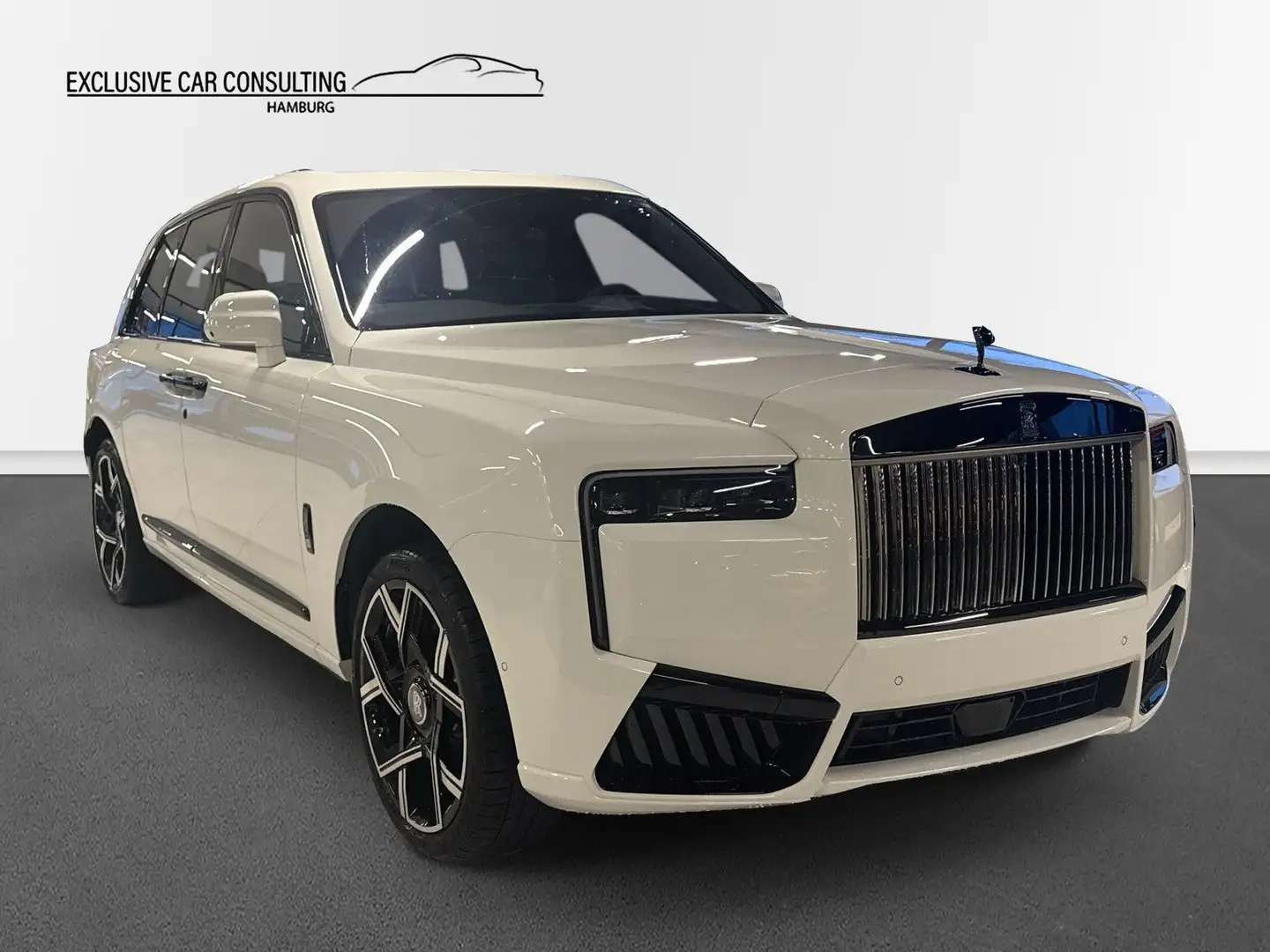 2026 Rolls-Royce Cullinan, schwarz, 50 km, Deutschland — Foto 1