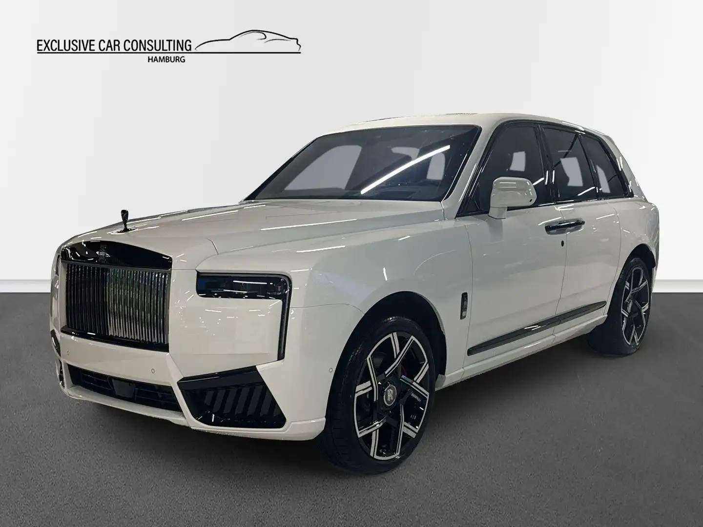 2026 Rolls-Royce Cullinan, schwarz, 50 km, Deutschland — Foto 3 z 11