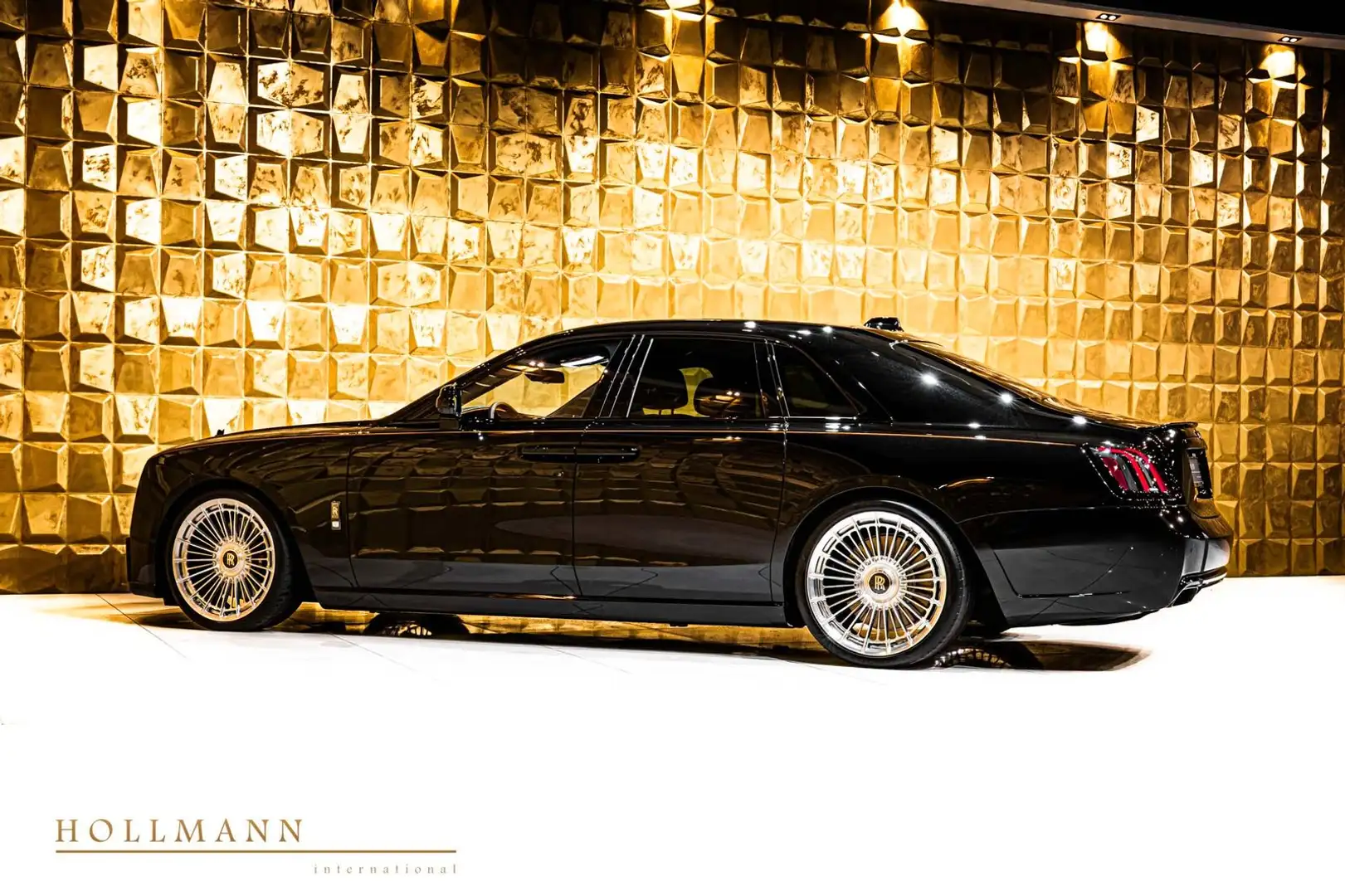 2025 Rolls-Royce Ghost, schwarz, 4.500 km, Deutschland — Foto 8 z 12