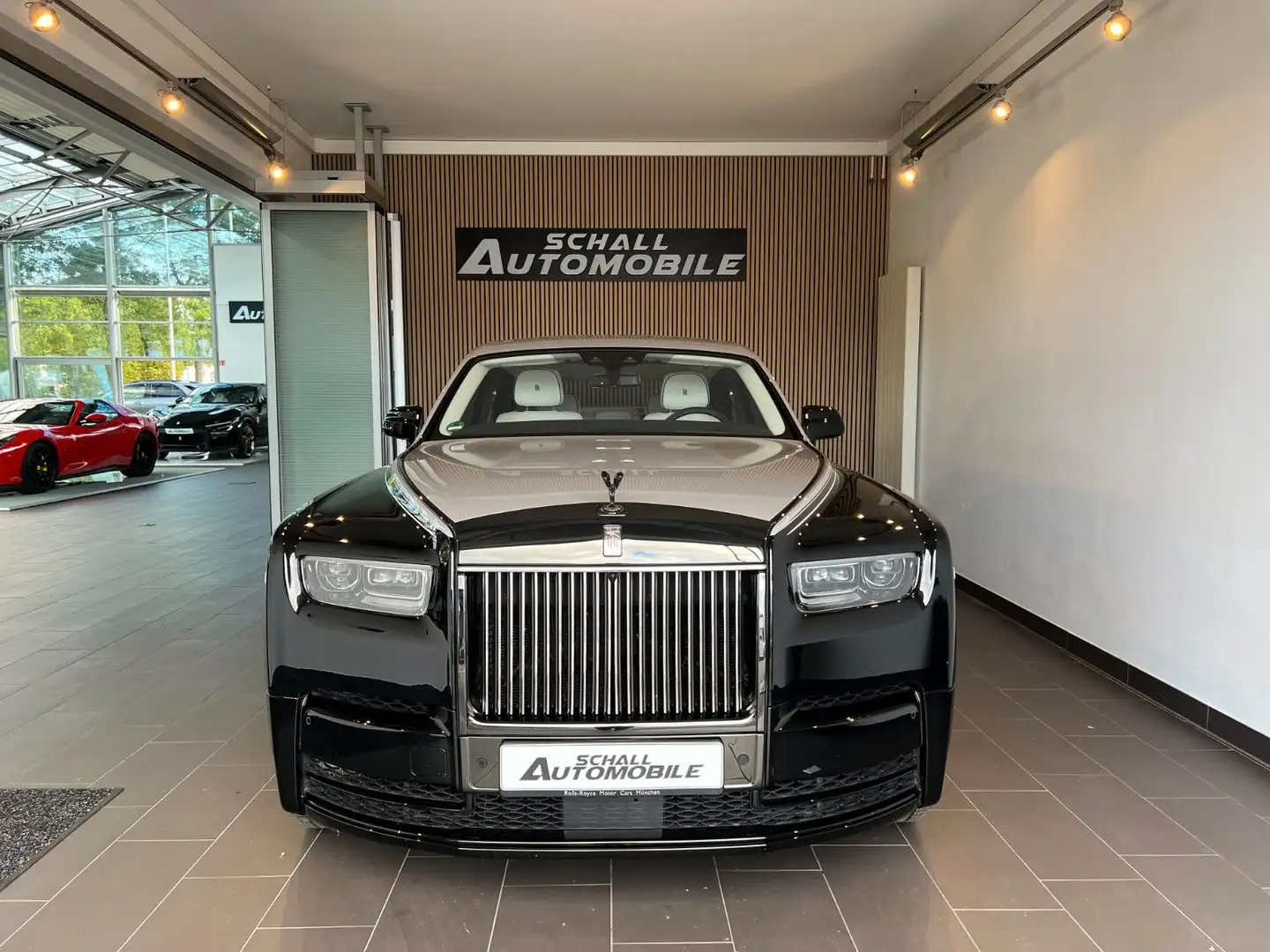 2024 Rolls-Royce Phantom, 13.500 km, Deutschland — Foto 2 z 12