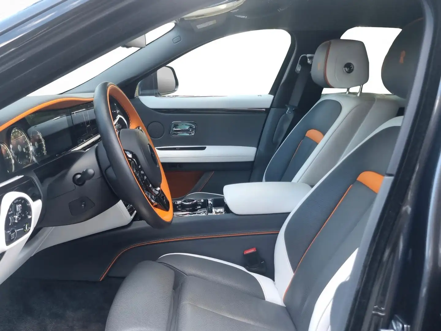 2025 Rolls-Royce Ghost, 36.000 km, Deutschland — Foto 11 z 12