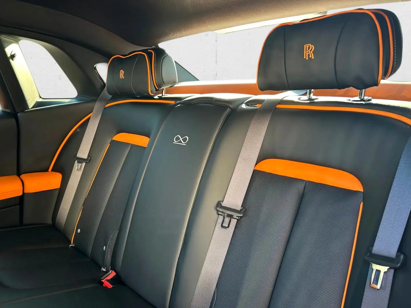 2026 Rolls-Royce Ghost, schwarz, 1.000 km, Deutschland — Foto 12 z 12