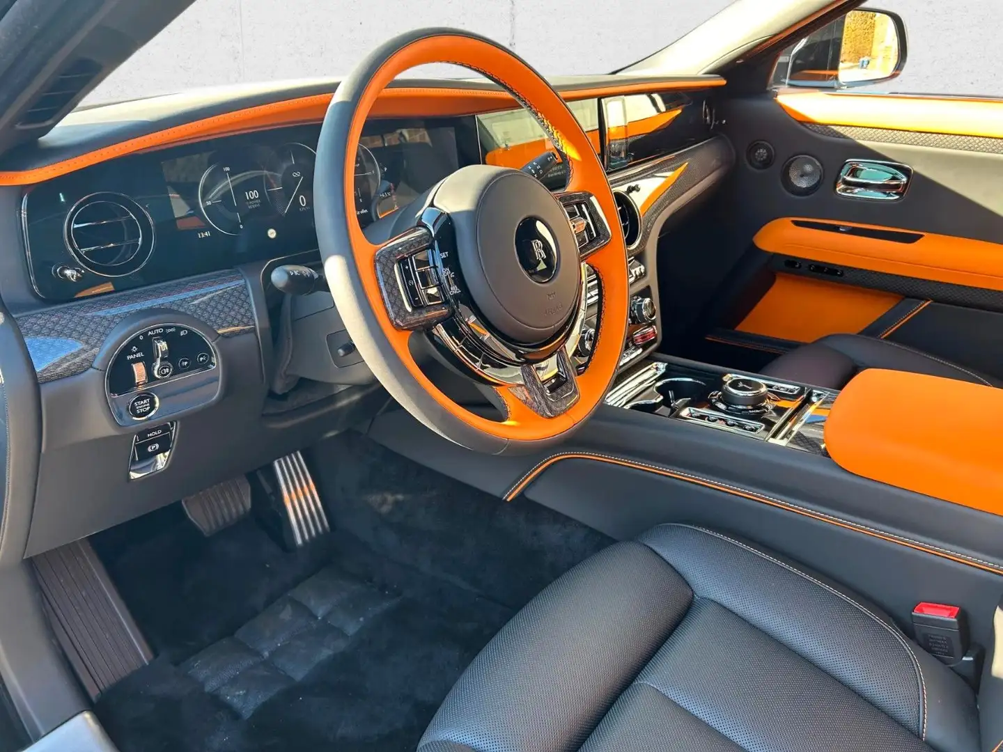 2026 Rolls-Royce Ghost, schwarz, 1.000 km, Deutschland — Foto 9 z 12
