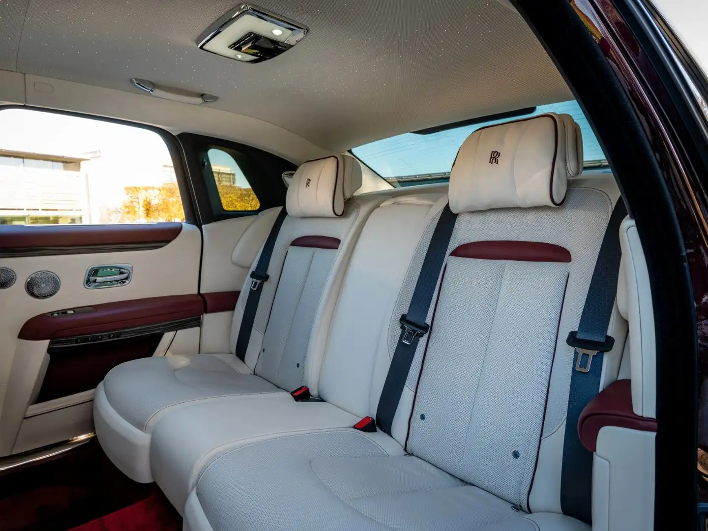 2023 Rolls-Royce Ghost, 15.535 km, Deutschland — Foto 11 z 12