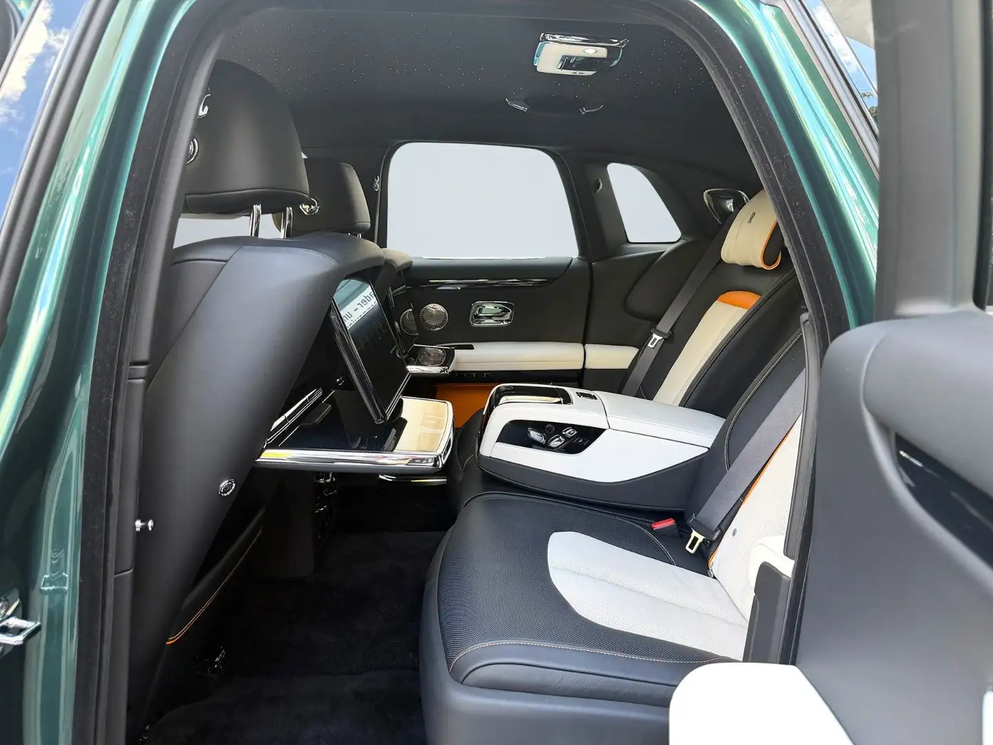 2024 Rolls-Royce Ghost, 12.265 km, Deutschland — Foto 12 z 12