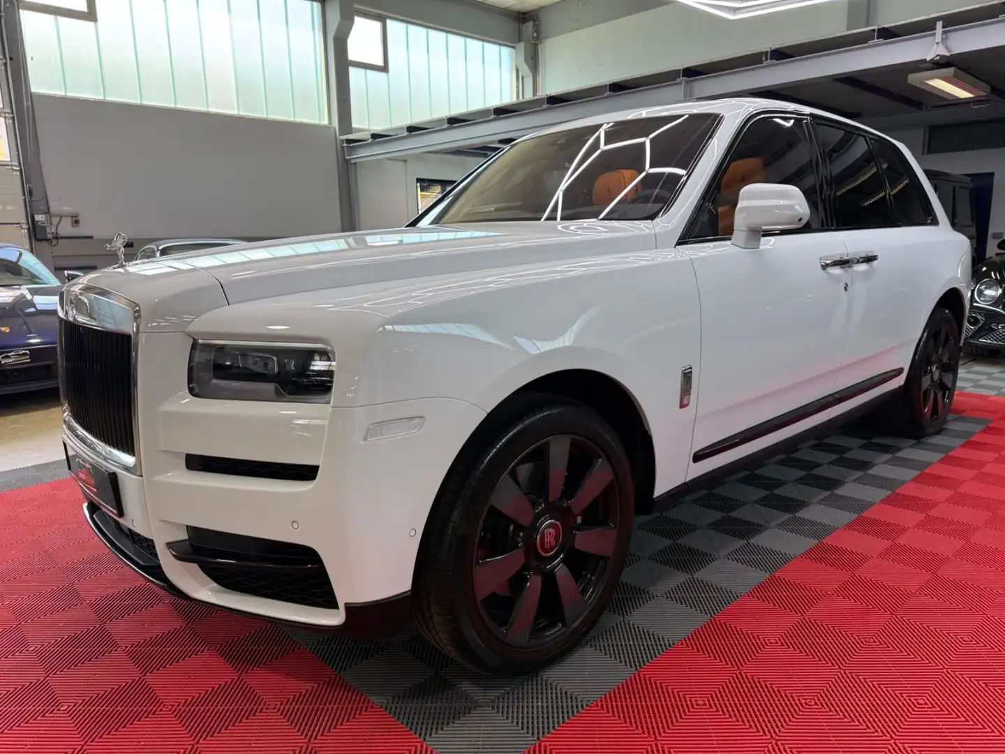 2022 Rolls-Royce Cullinan, 10.800 km, Deutschland — Foto 5 z 12