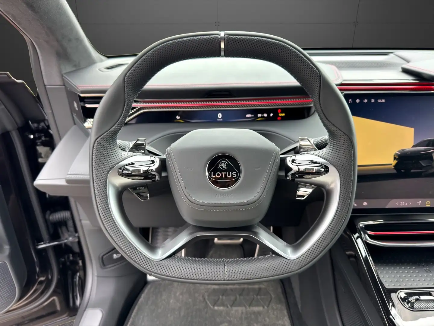 2025 Lotus Eletre, 15.256 km, Deutschland — Foto 7 z 12