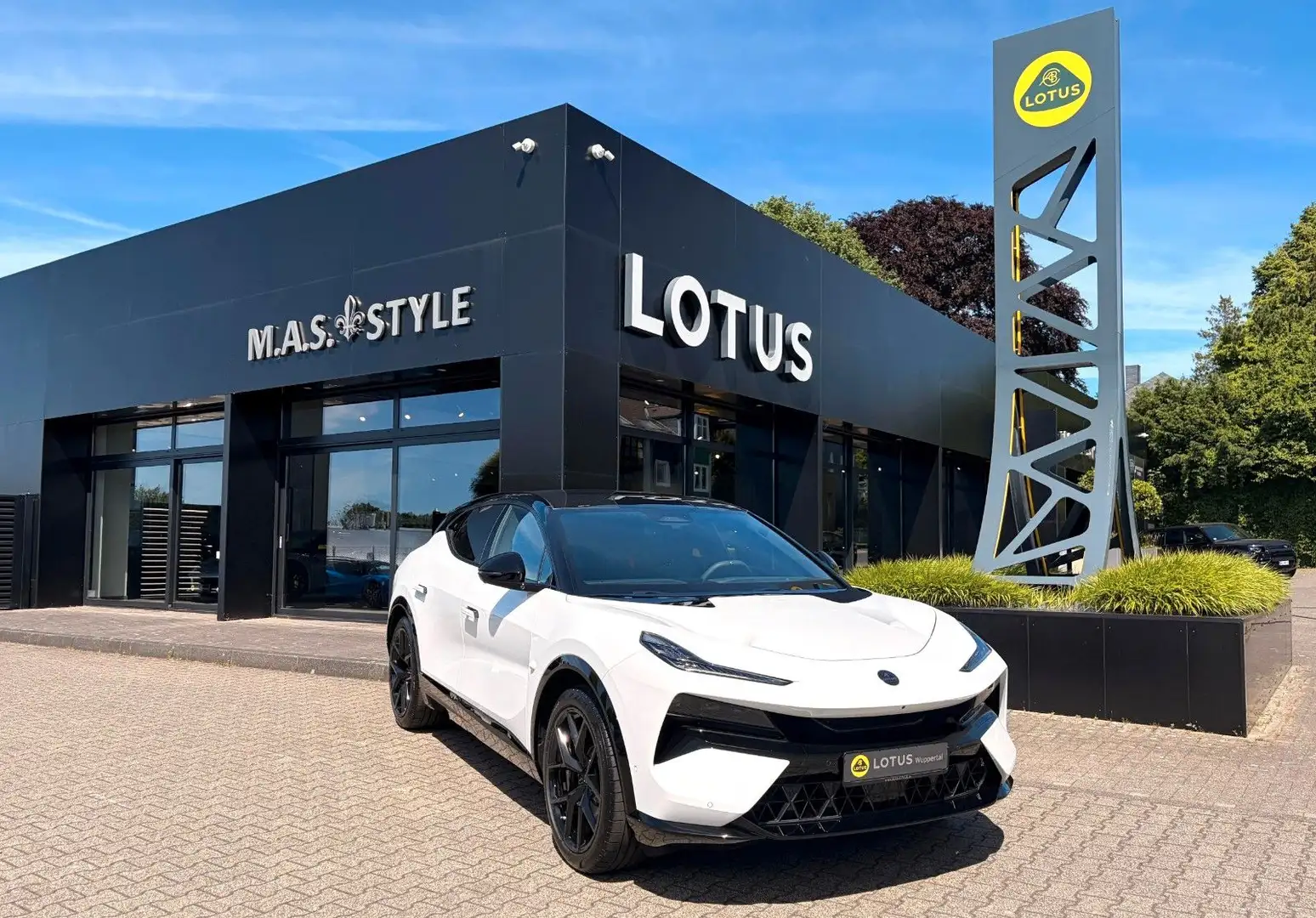 2026 Lotus Eletre, 8.950 km, Deutschland — Foto 1
