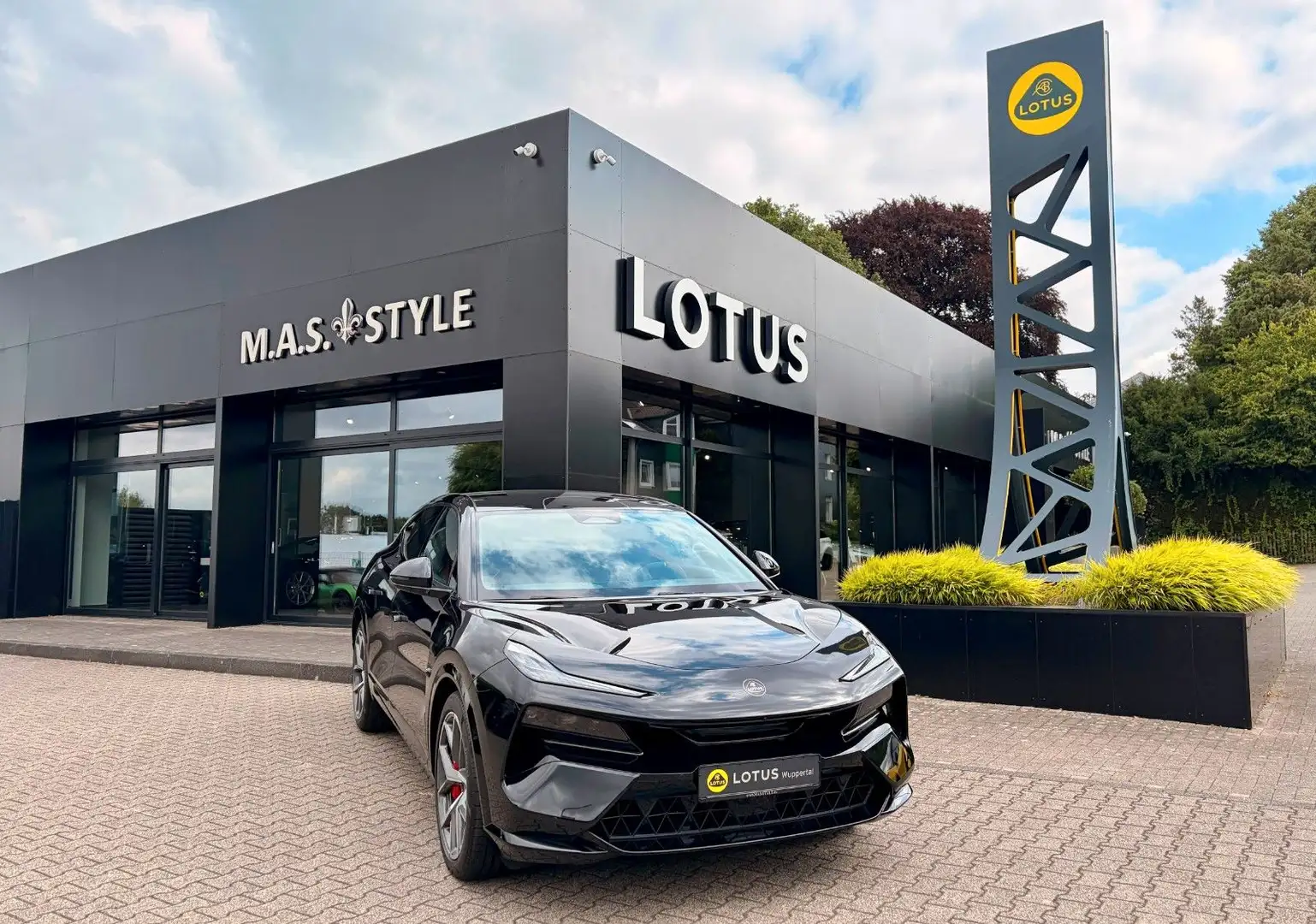 2026 Lotus Eletre, 90 km, Německo — Foto 1
