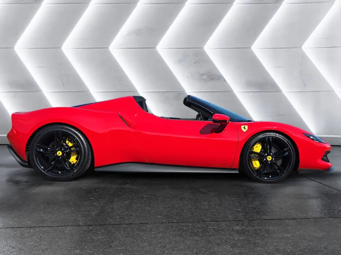 2025 Ferrari 296, 1.486 km, Österreich — Foto 6 z 12