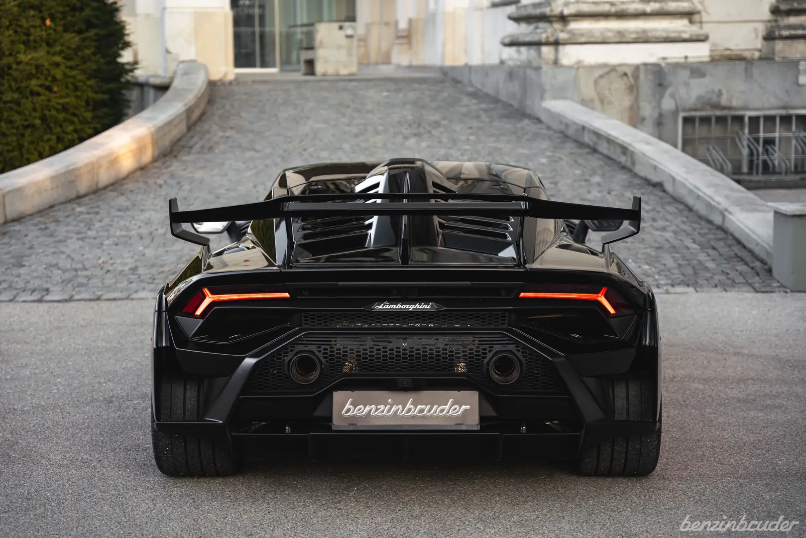 2022 Lamborghini Huracán, 4.900 km, Österreich — Foto 9 z 12