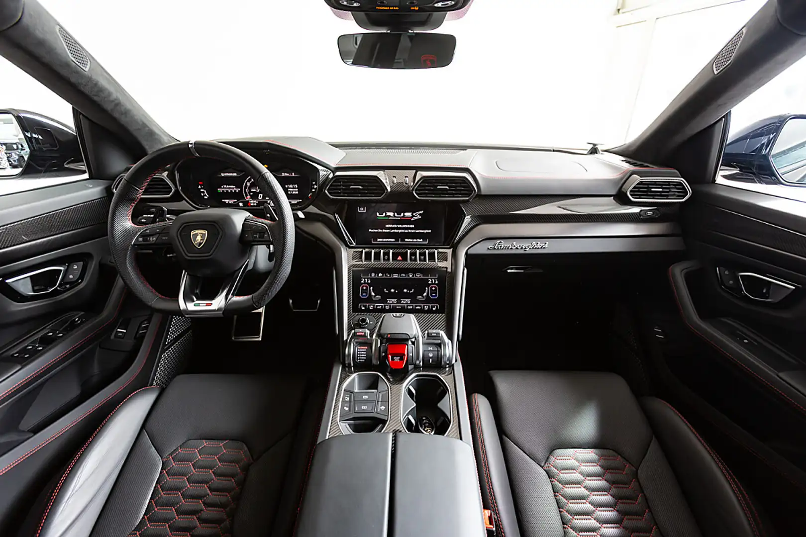 2023 Lamborghini Urus, 19.000 km, Österreich — Foto 5 z 12