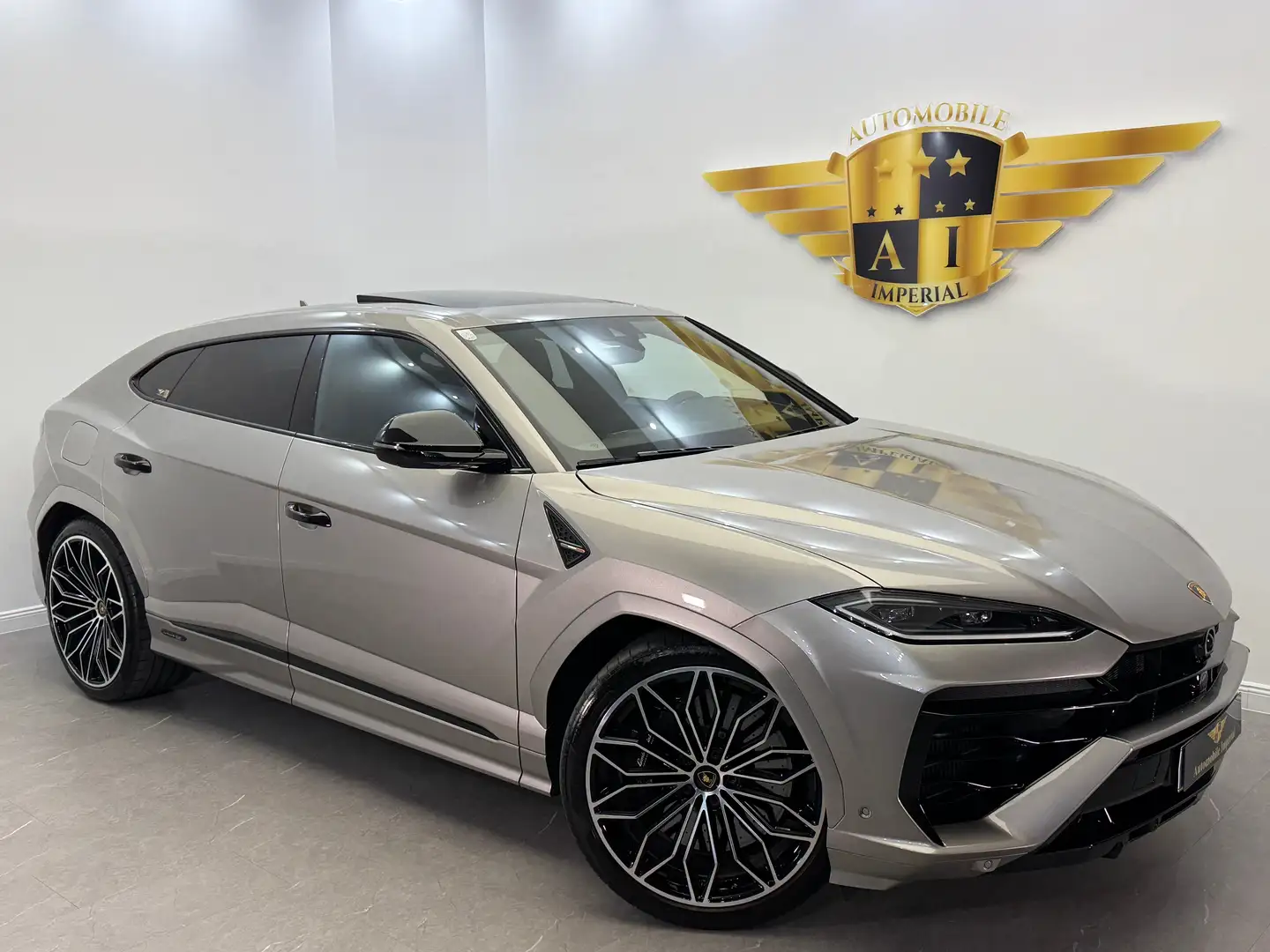 2025 Lamborghini Urus, 14.000 km, Österreich — Foto 1
