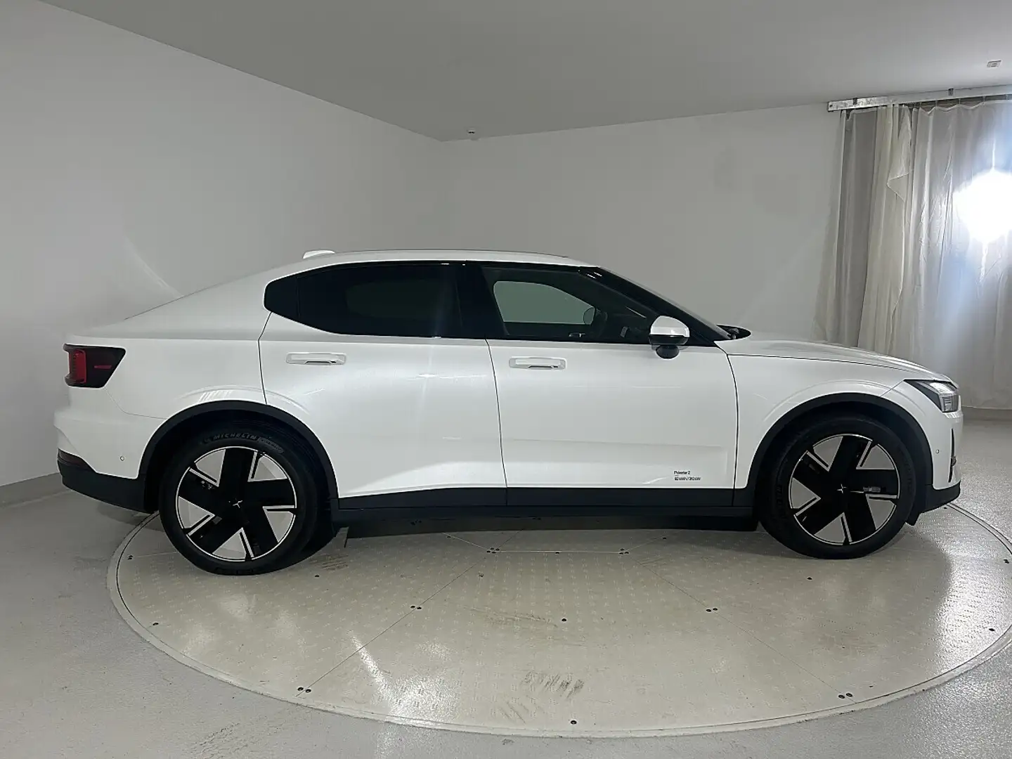 2026 Polestar 2, 5.000 km, Österreich — Foto 3 z 12