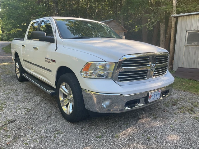 2018 Dodge Ram1500 SLT, 244.500 km, Import Kanada — Foto 1