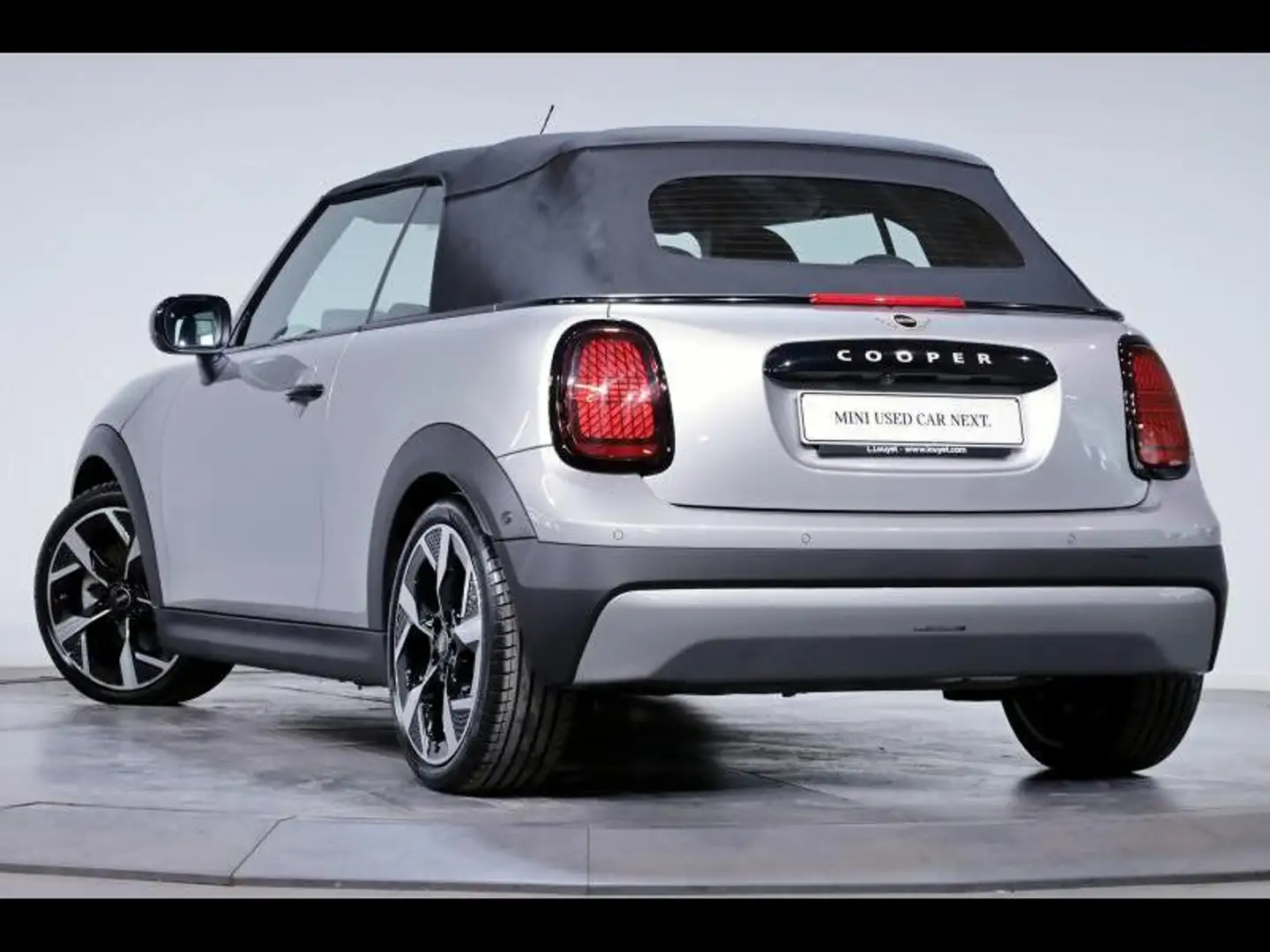 2025 MINI Cooper, 8.740 km, Belgien — Foto 10 z 12