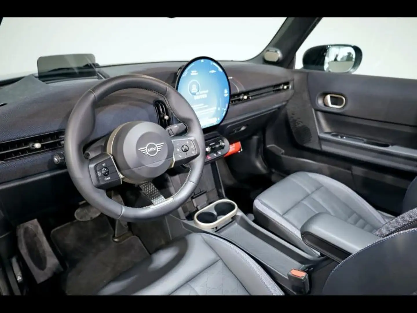 2025 MINI Cooper, 8.740 km, Belgien — Foto 11 z 12