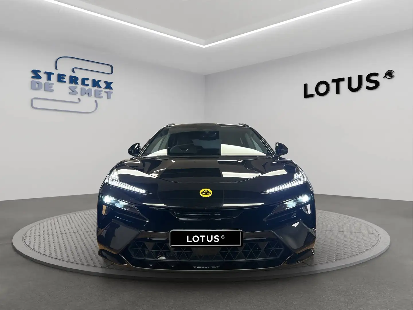 2024 Lotus Eletre, 27.500 km, Belgien — Foto 2 z 12