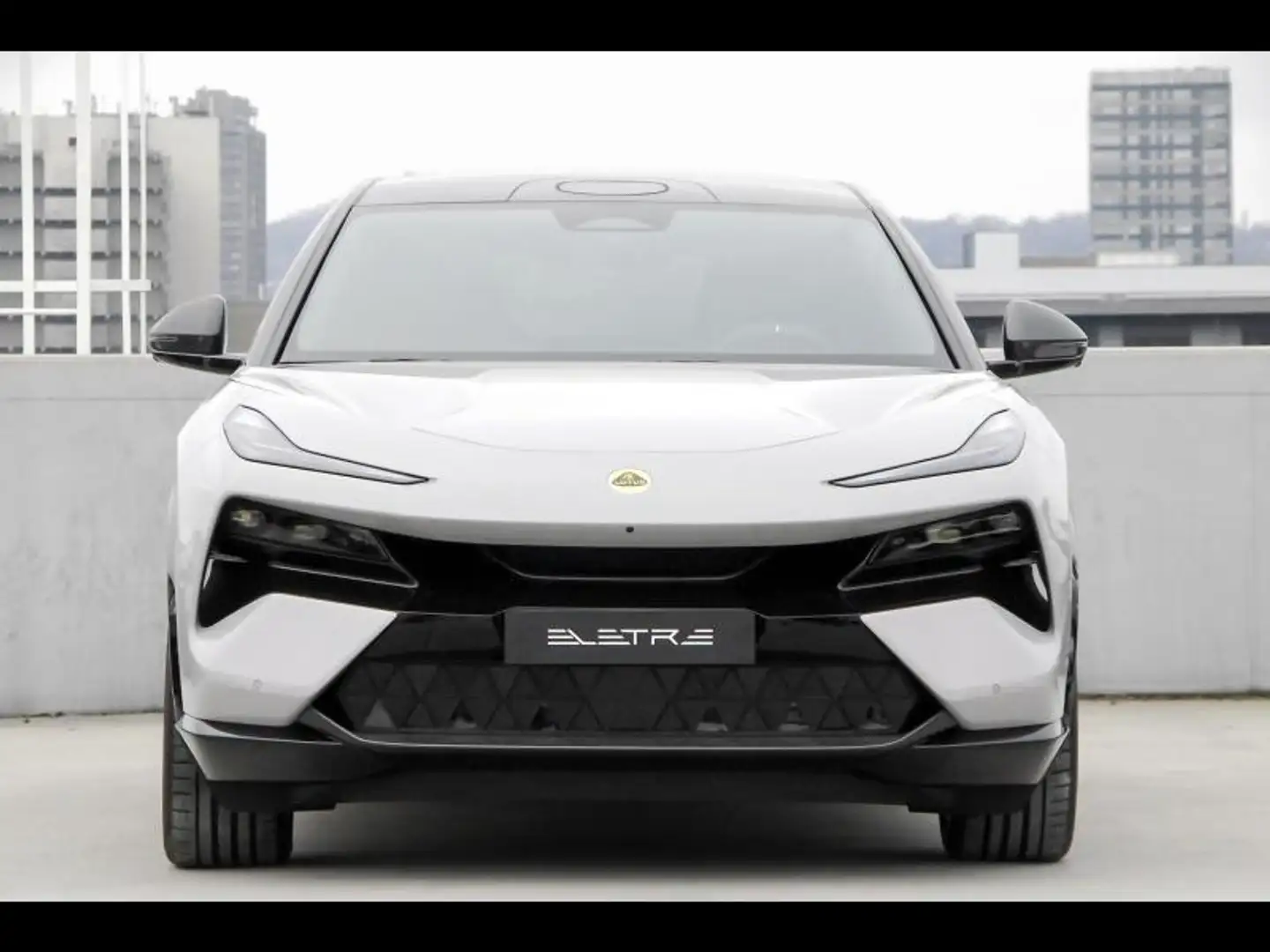 2024 Lotus Eletre, grau, 10 km, Belgien — Foto 4 z 12