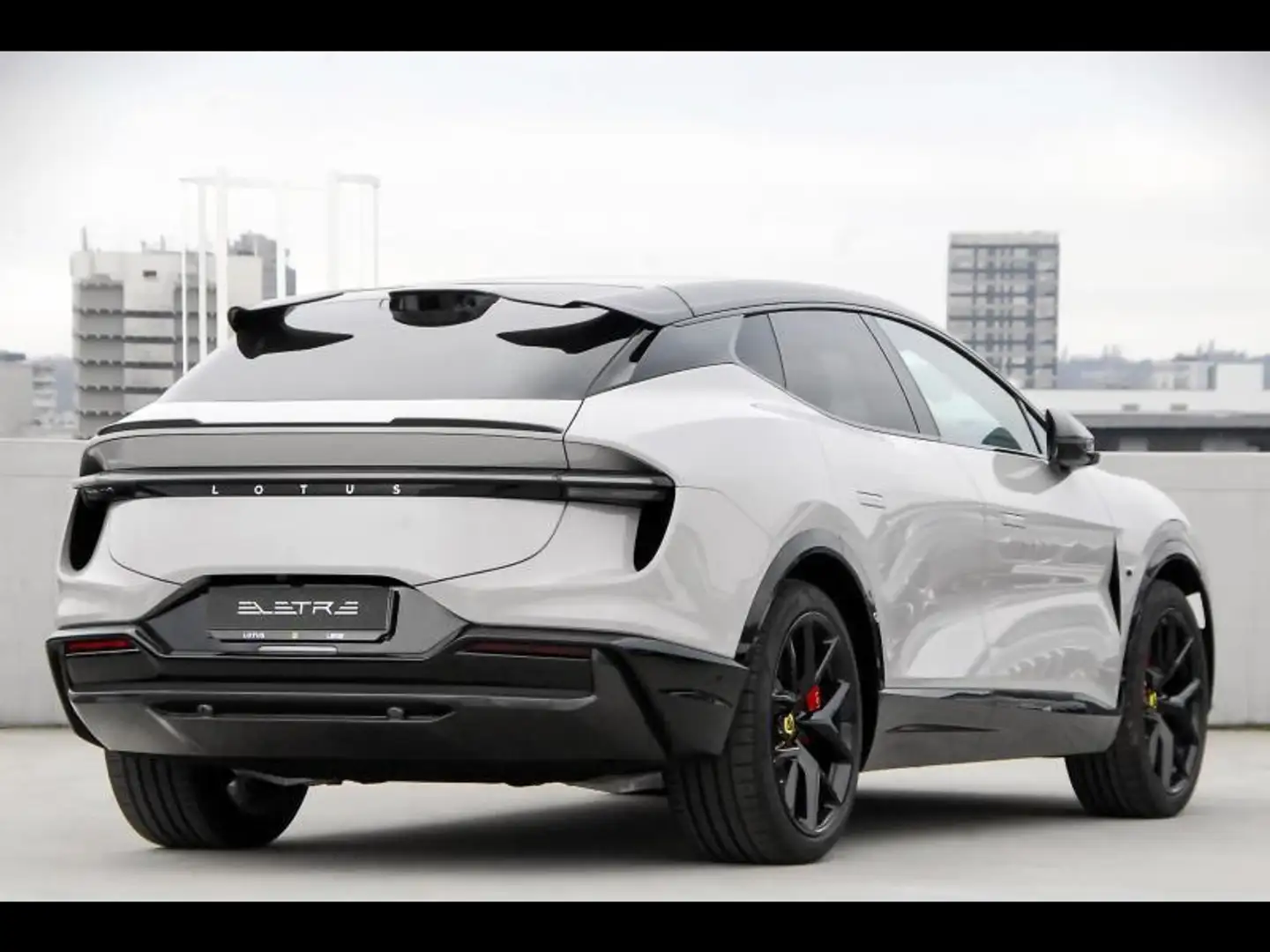 2024 Lotus Eletre, grau, 10 km, Belgien — Foto 5 z 12