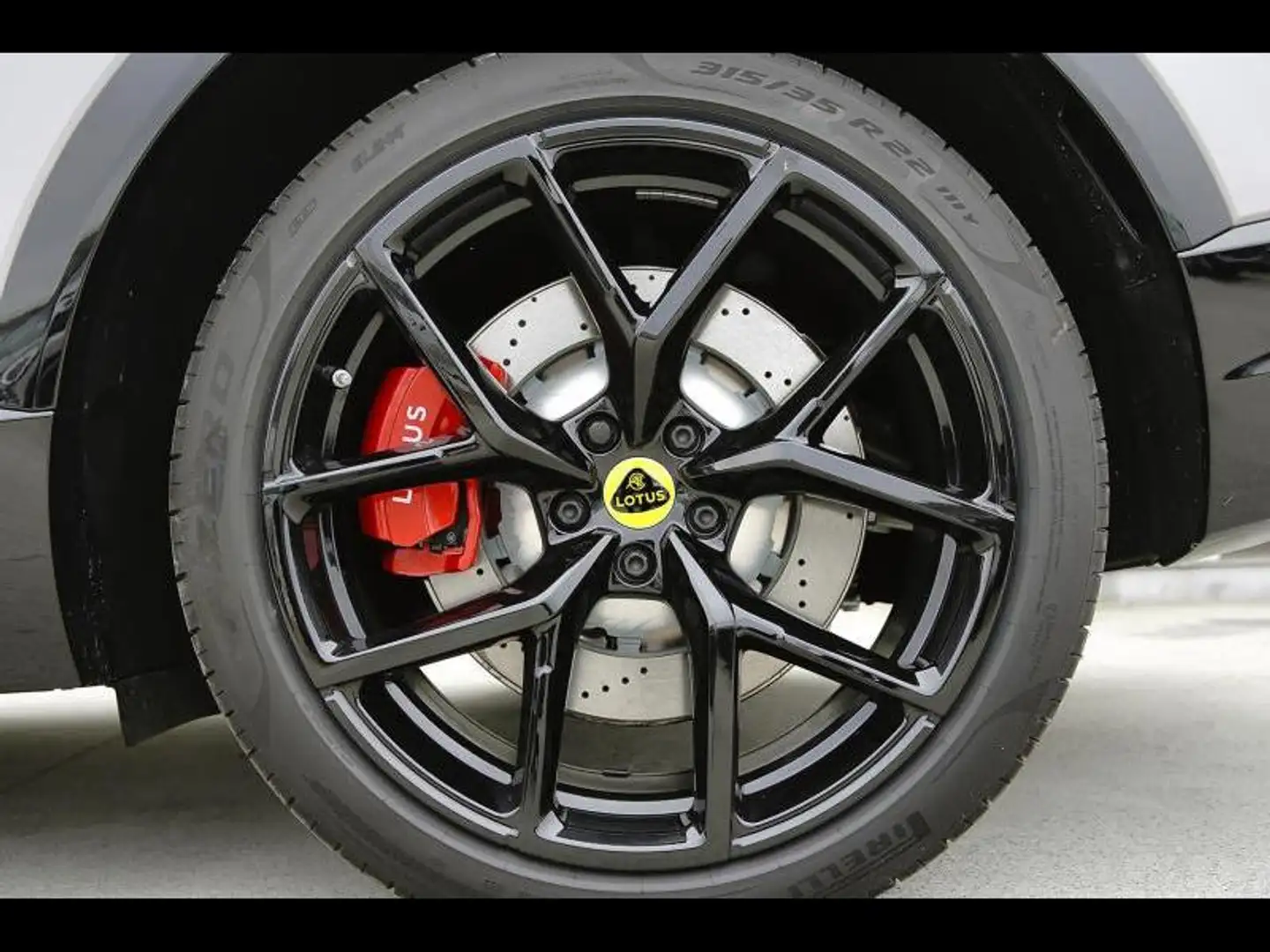 2024 Lotus Eletre, grau, 10 km, Belgien — Foto 8 z 12