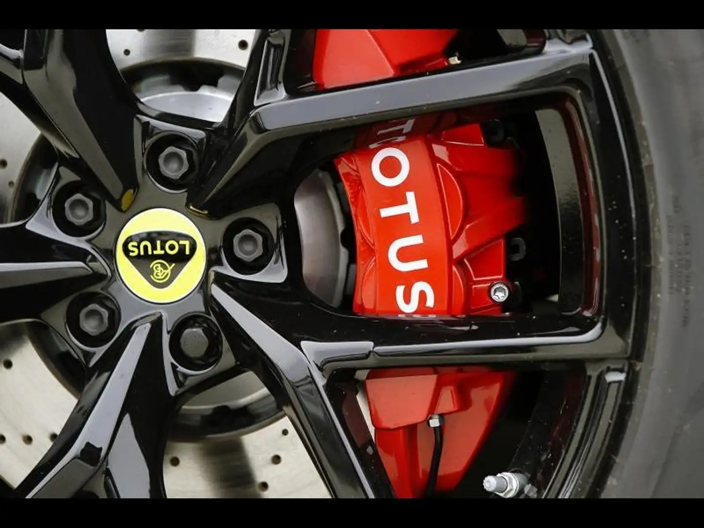 2024 Lotus Eletre, grau, 10 km, Belgien — Foto 9 z 12
