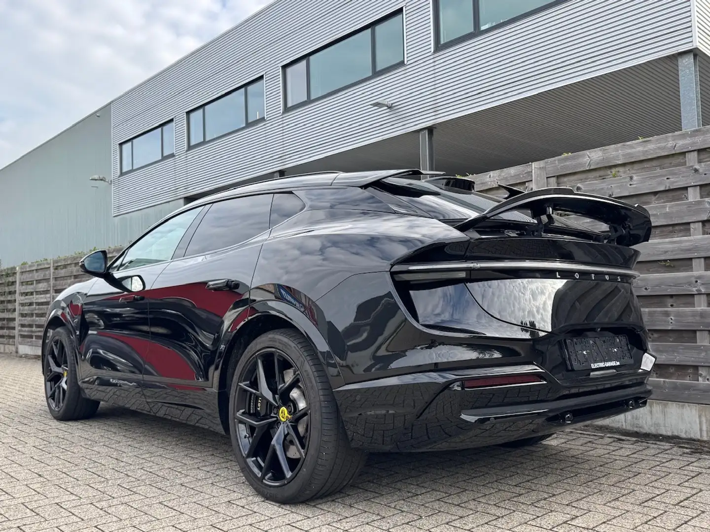 2024 Lotus Eletre, 57.838 km, Belgien — Foto 4 z 12