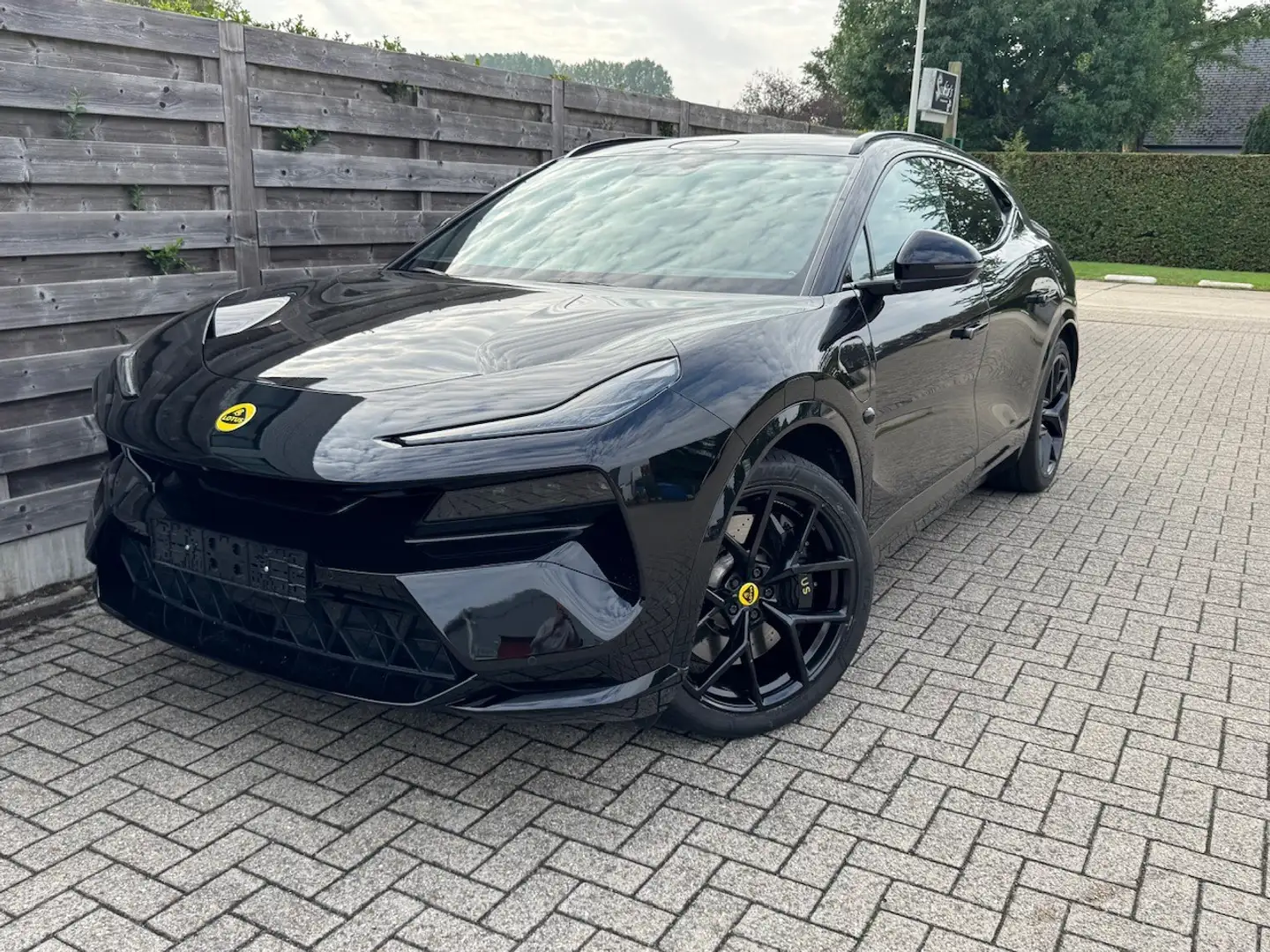2024 Lotus Eletre, 57.838 km, Belgien — Foto 7 z 12