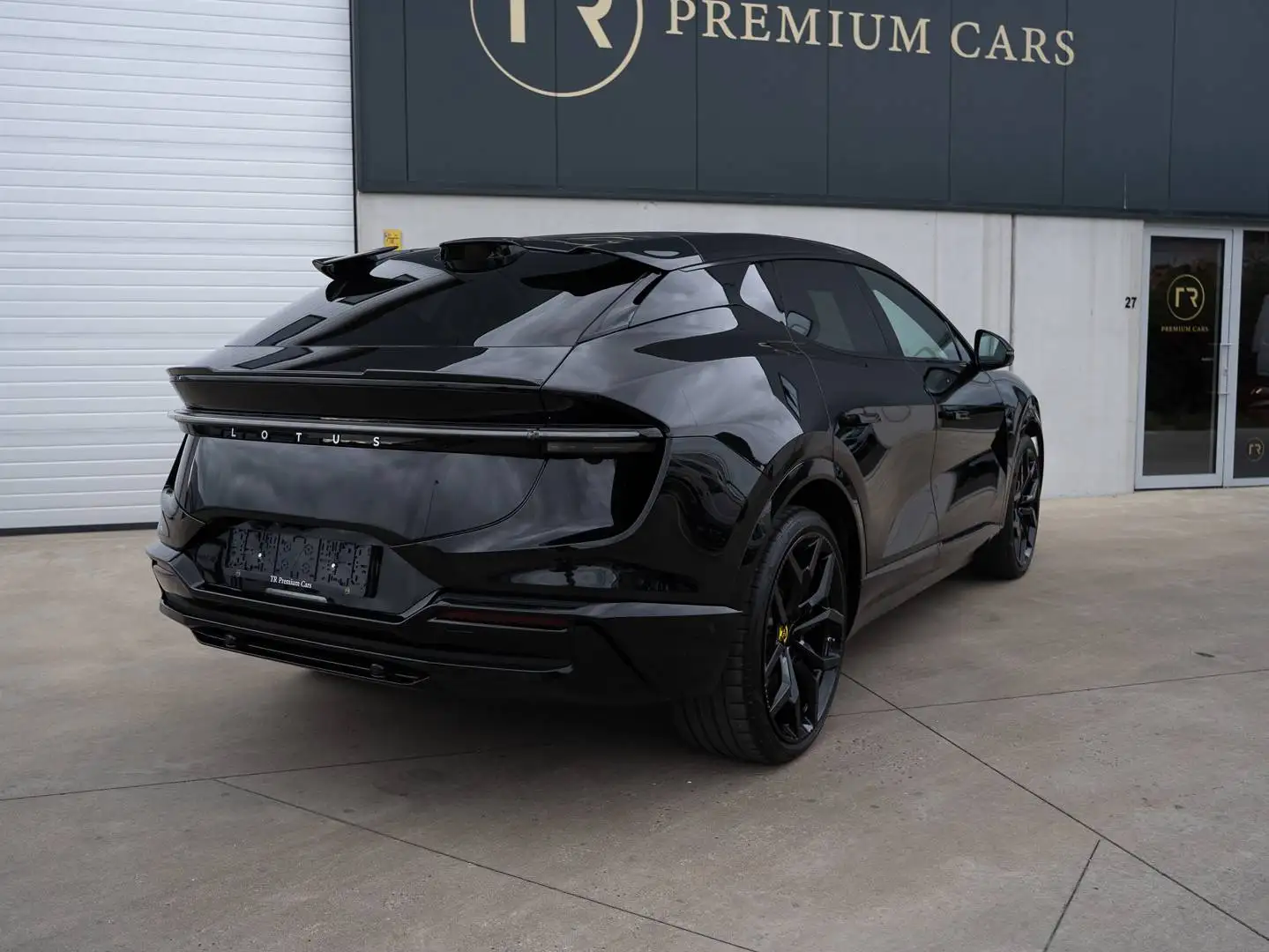 2024 Lotus Eletre, gold, 32.250 km, Belgien — Foto 12 z 12