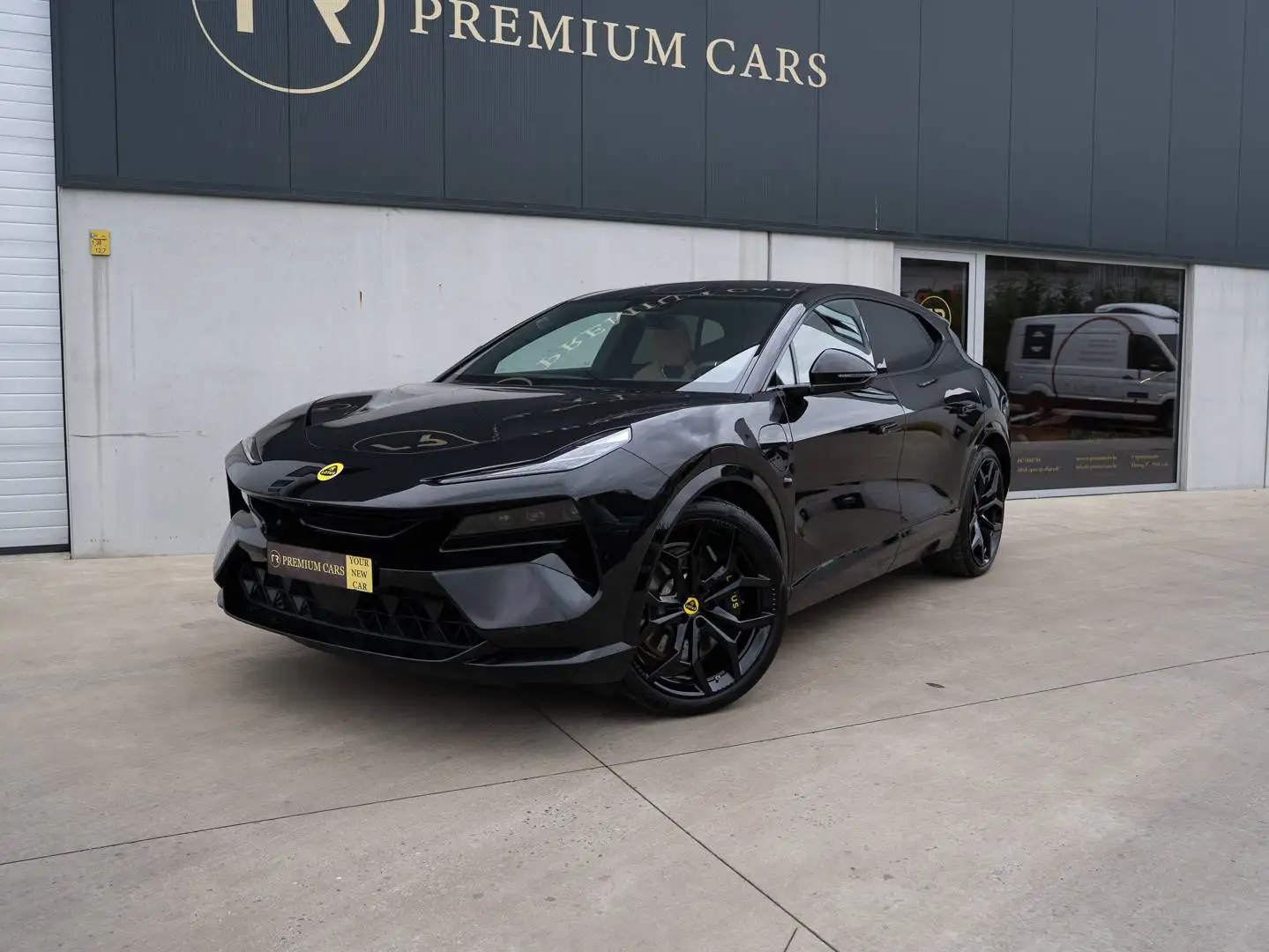 2024 Lotus Eletre, gold, 32.250 km, Belgien — Foto 2 z 12