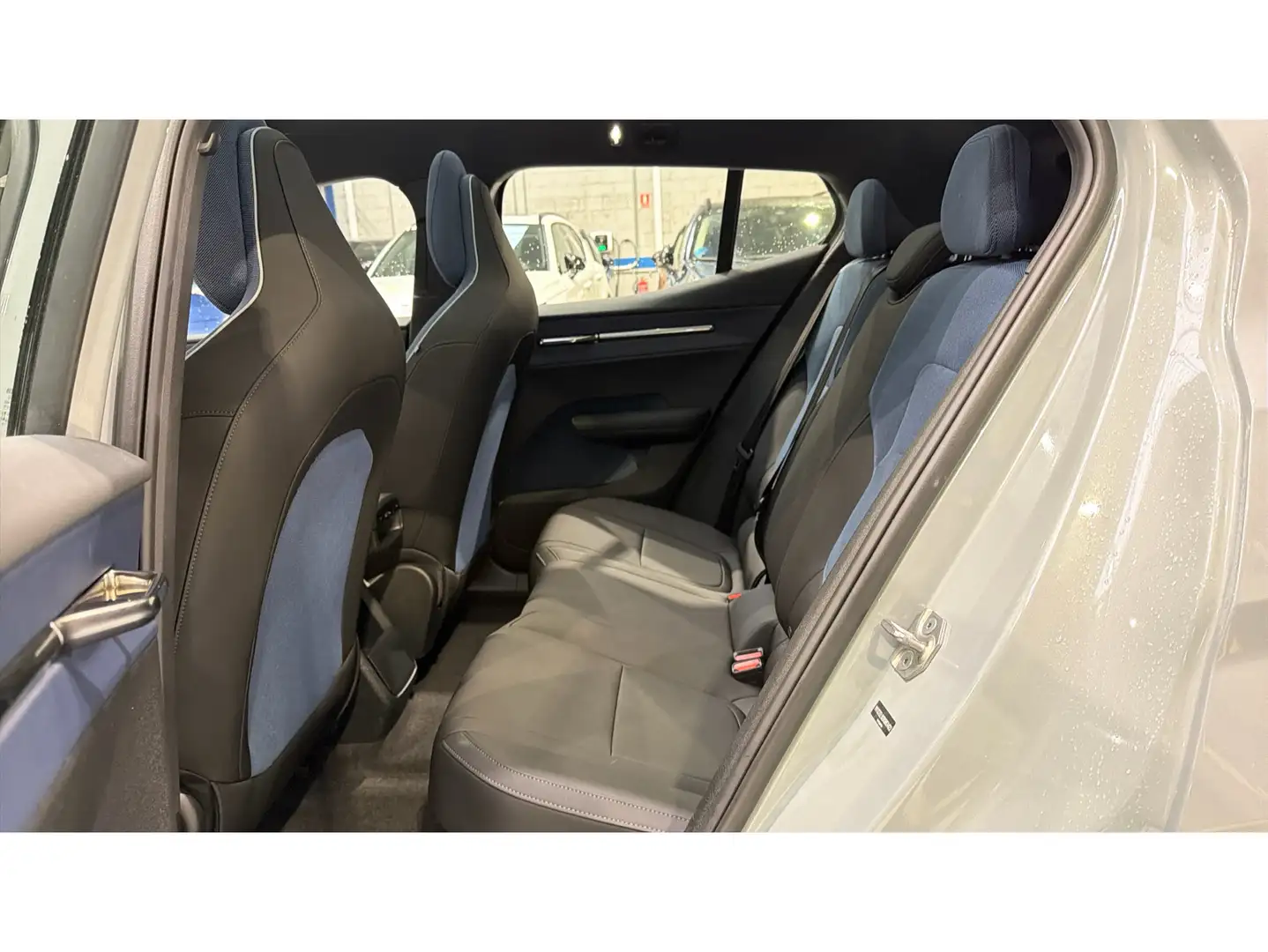 2024 Volvo EX30, 16.000 km, Spanien — Foto 5 z 12