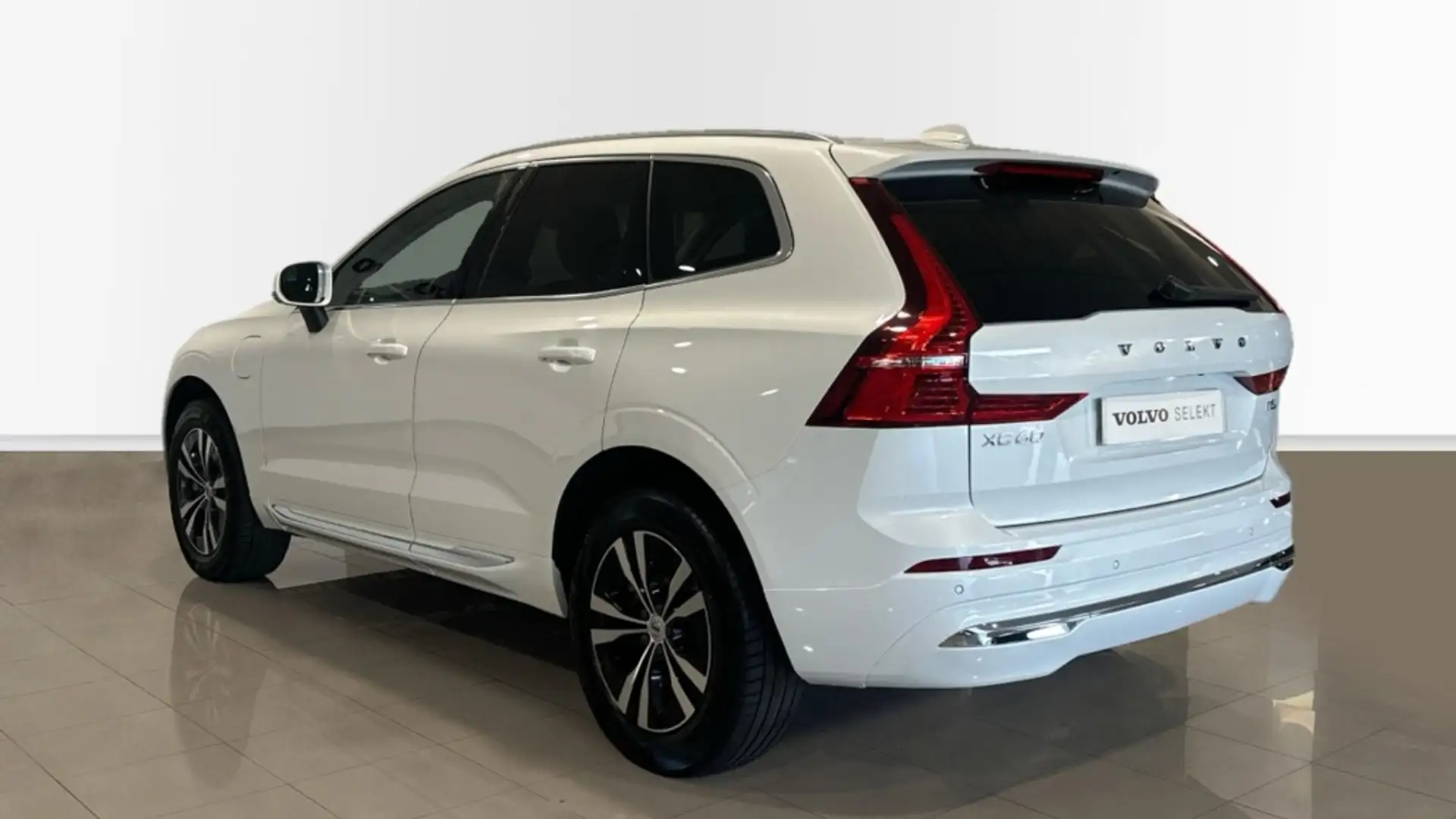 2025 Volvo XC60, 17.000 km, Spanien — Foto 2 z 12