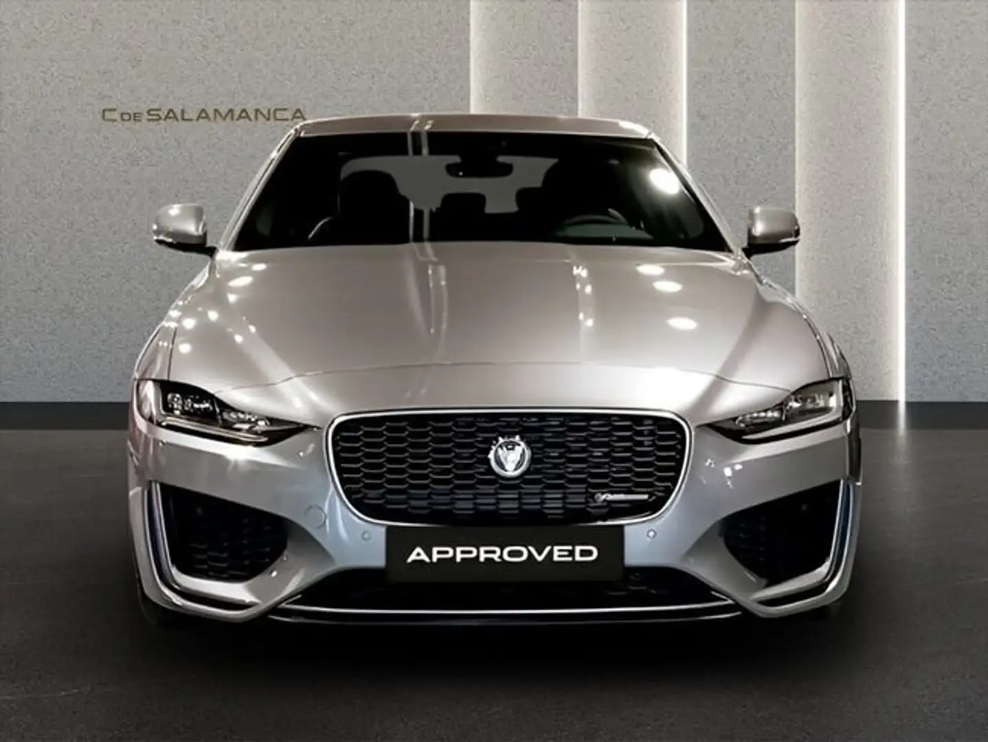 2024 Jaguar XE, 47.500 km, Španělsko — Foto 2 z 12