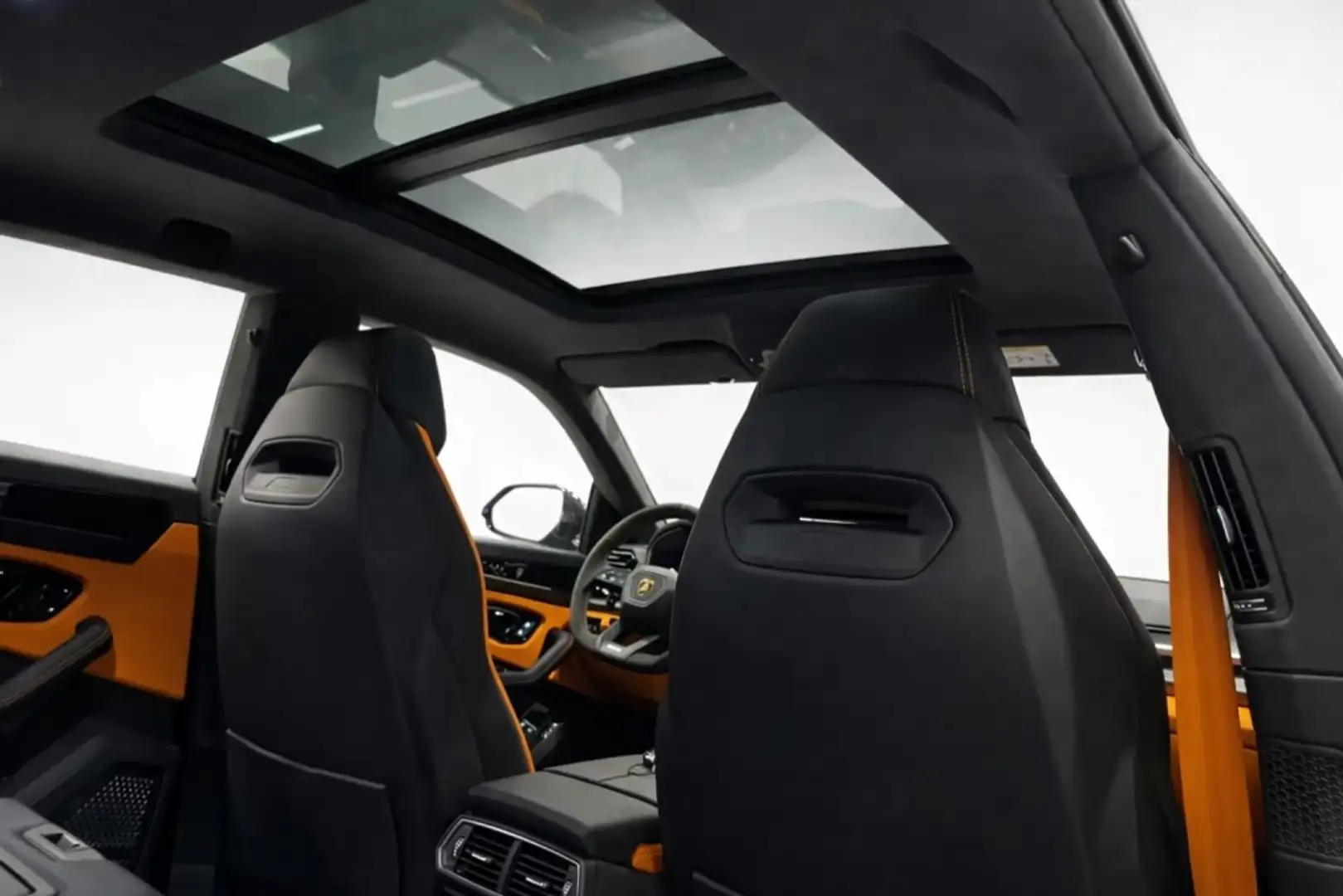 2026 Lamborghini Urus, 200 km, Spanien — Foto 9 z 9