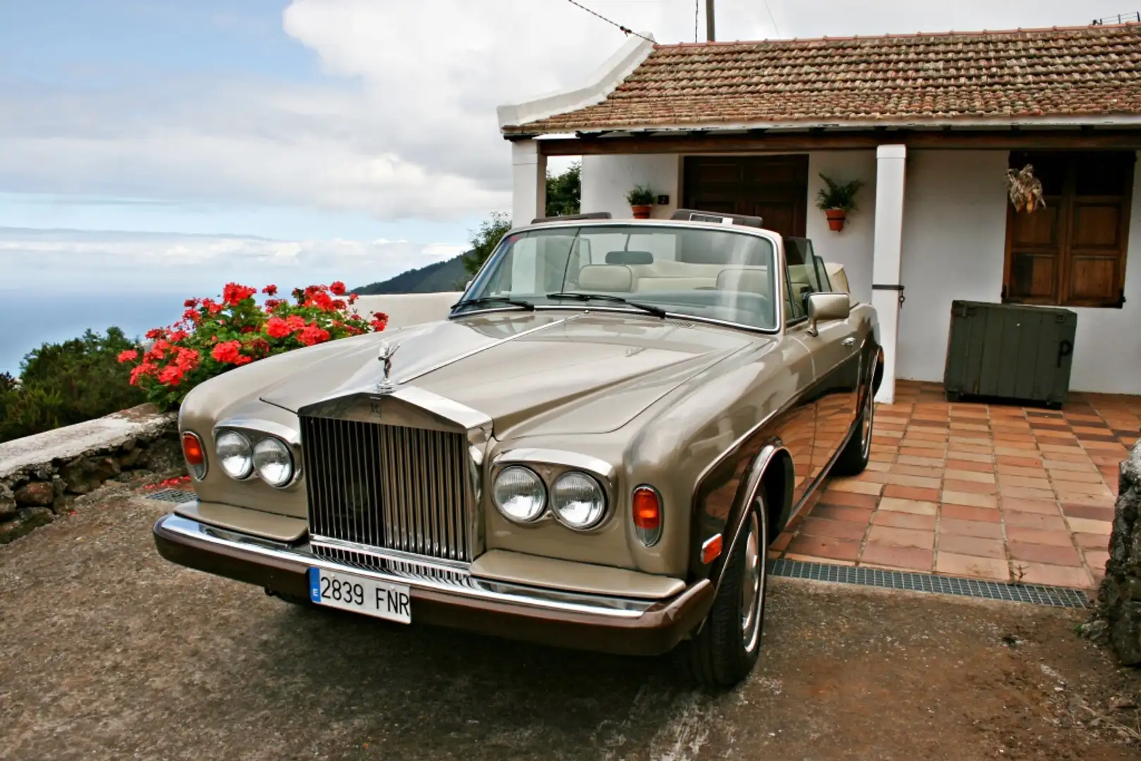 1986 Rolls-Royce Sonstige, beige, 44.000 km, Spanien — Foto 7 z 12