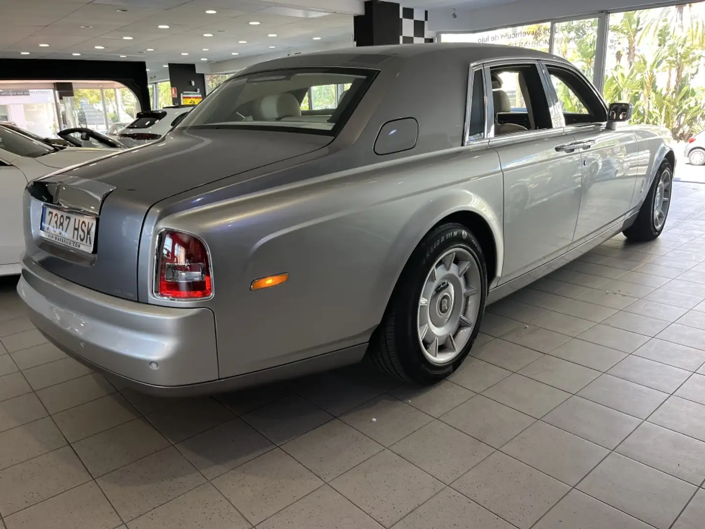 2005 Rolls-Royce Phantom, 15.000 km, Spanien — Foto 10 z 12