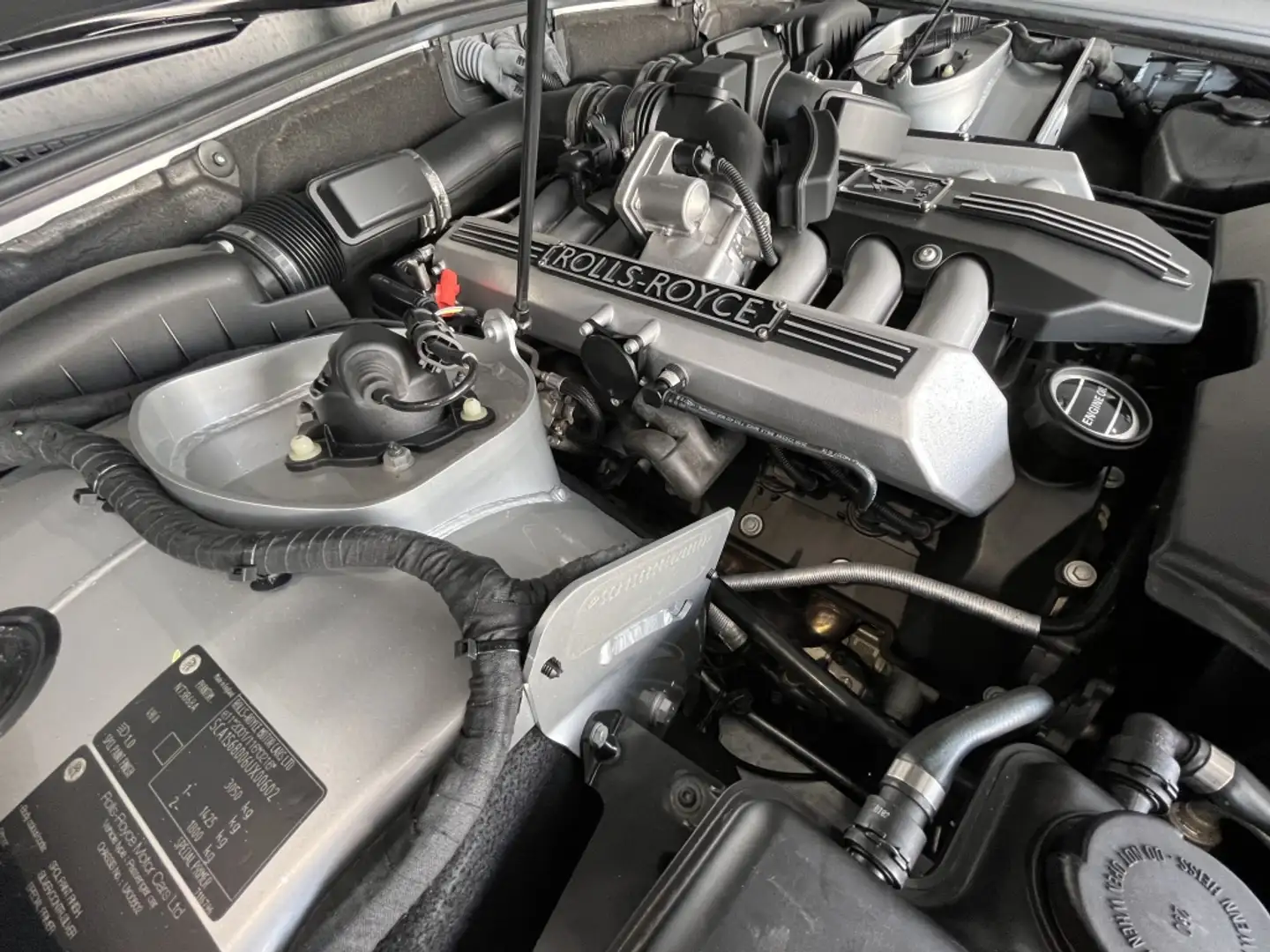 2005 Rolls-Royce Phantom, 15.000 km, Spanien — Foto 3 z 12