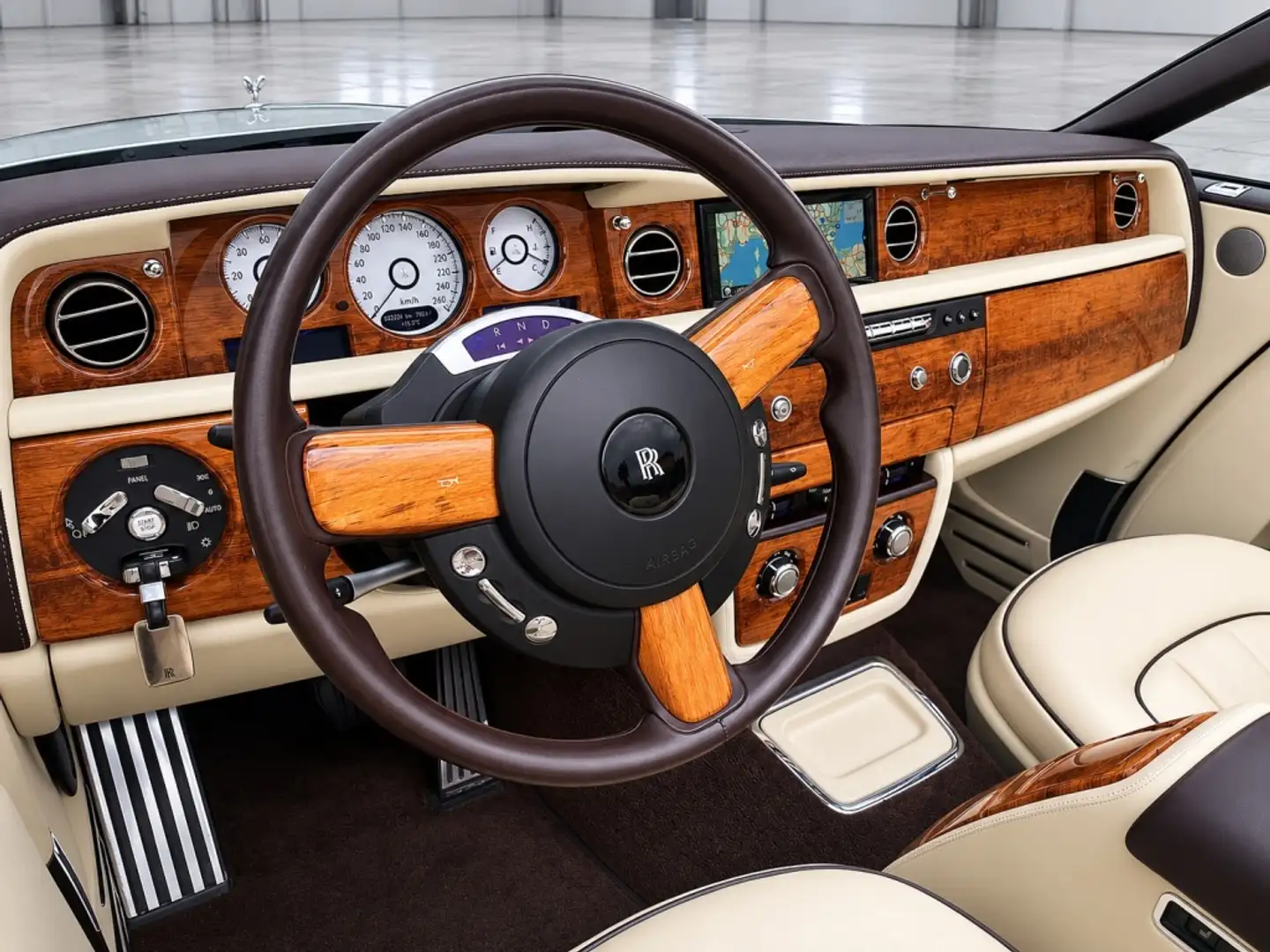 2014 Rolls-Royce Phantom, 52.000 km, Spanien — Foto 6 z 8