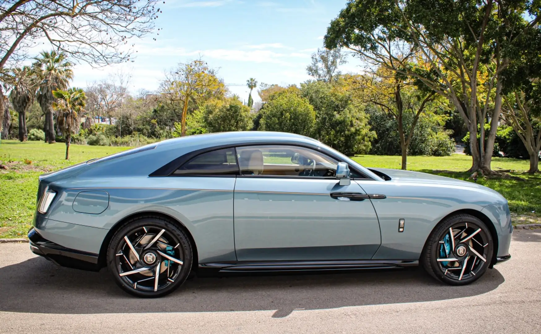 2026 Rolls-Royce Spectre, schwarz, 1.800 km, Spanien — Foto 2 z 12