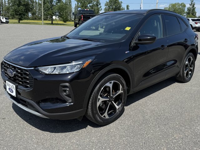 2025 Ford Escape ST-Line Select, schwarz, 21.814 km, Import Kanada — Foto 4 z 5