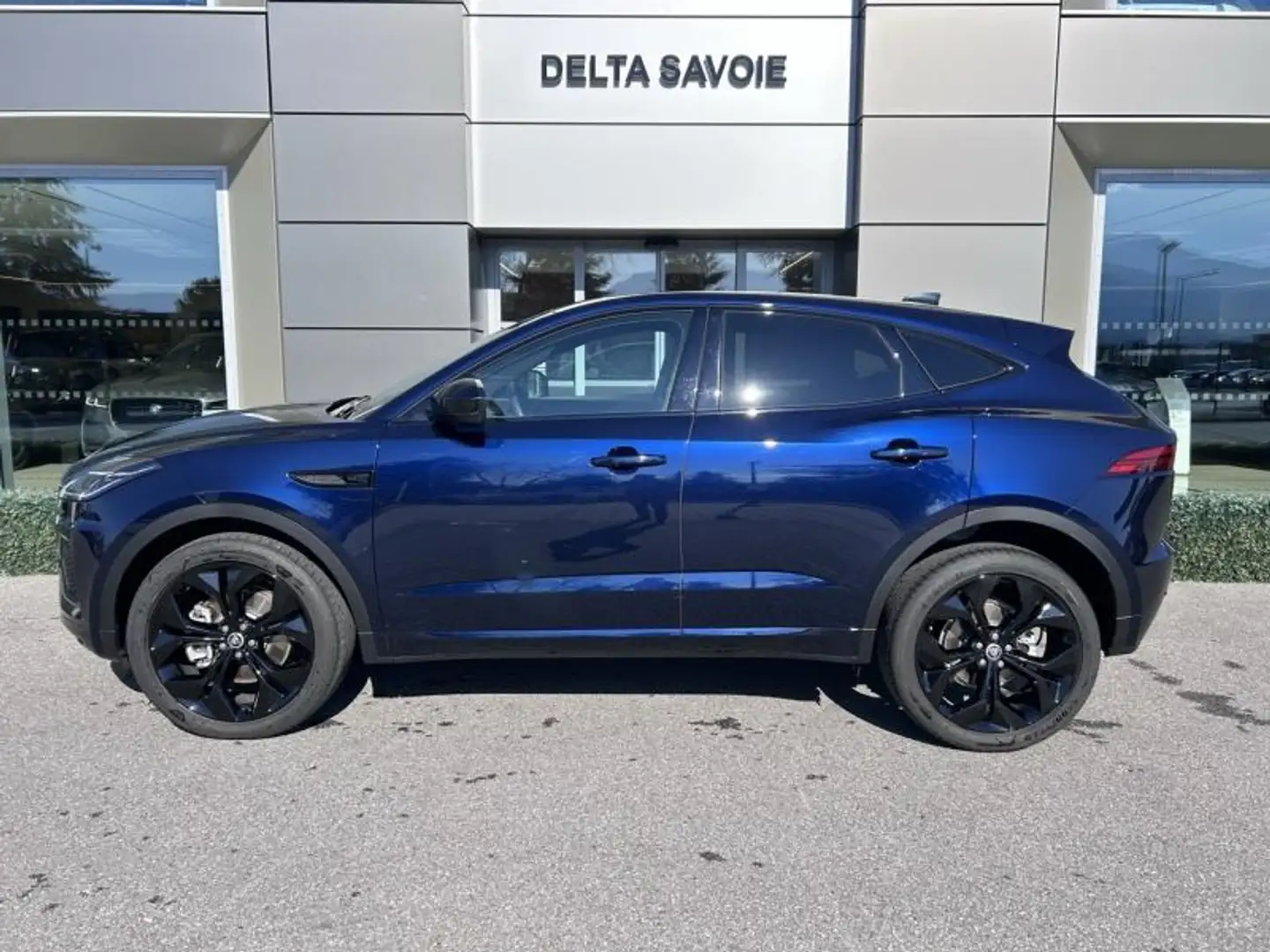2023 Jaguar E-Pace, 4.500 km, Frankreich — Foto 2 z 12