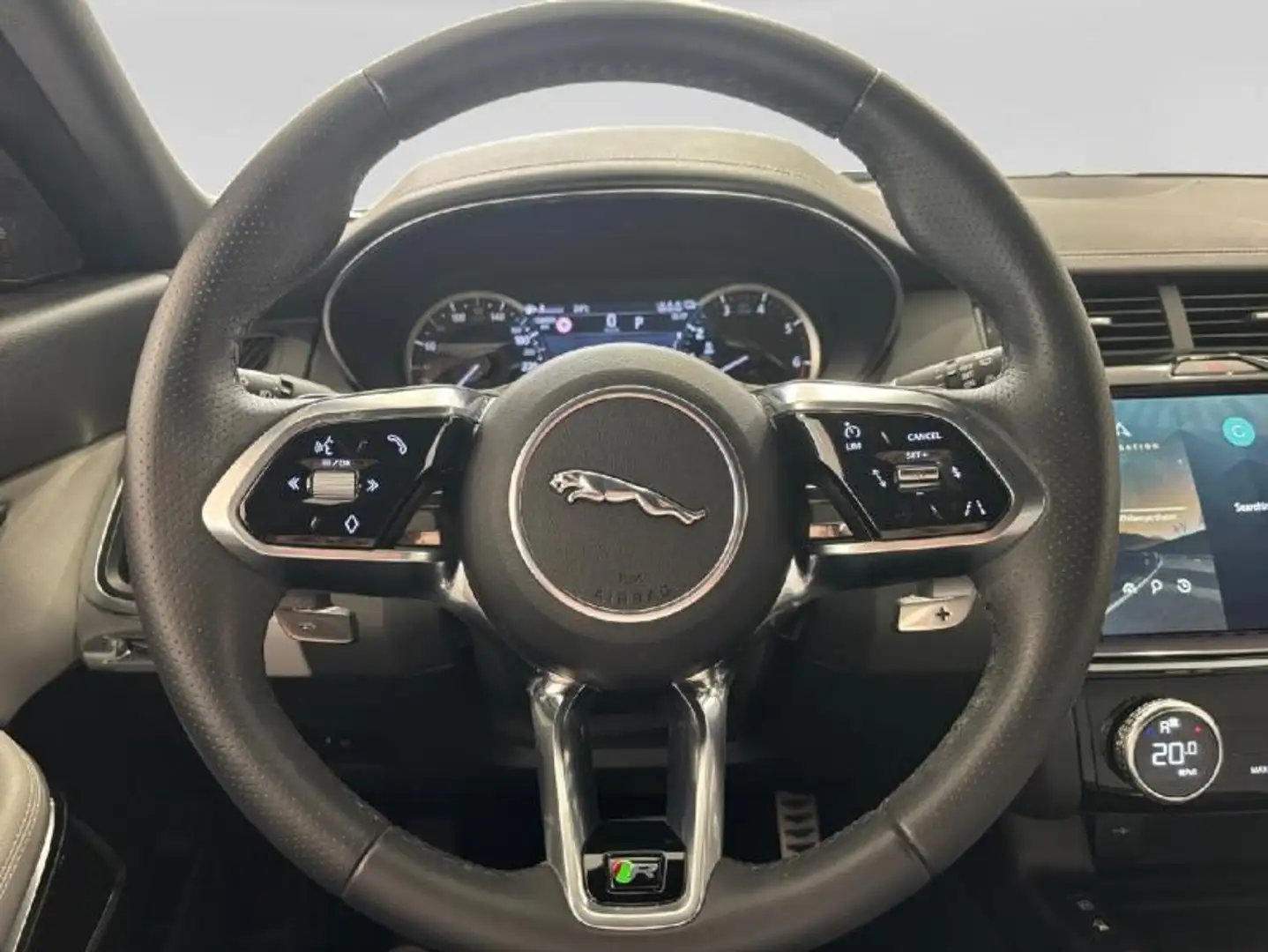 2023 Jaguar E-Pace, 58.840 km, Frankreich — Foto 12 z 12