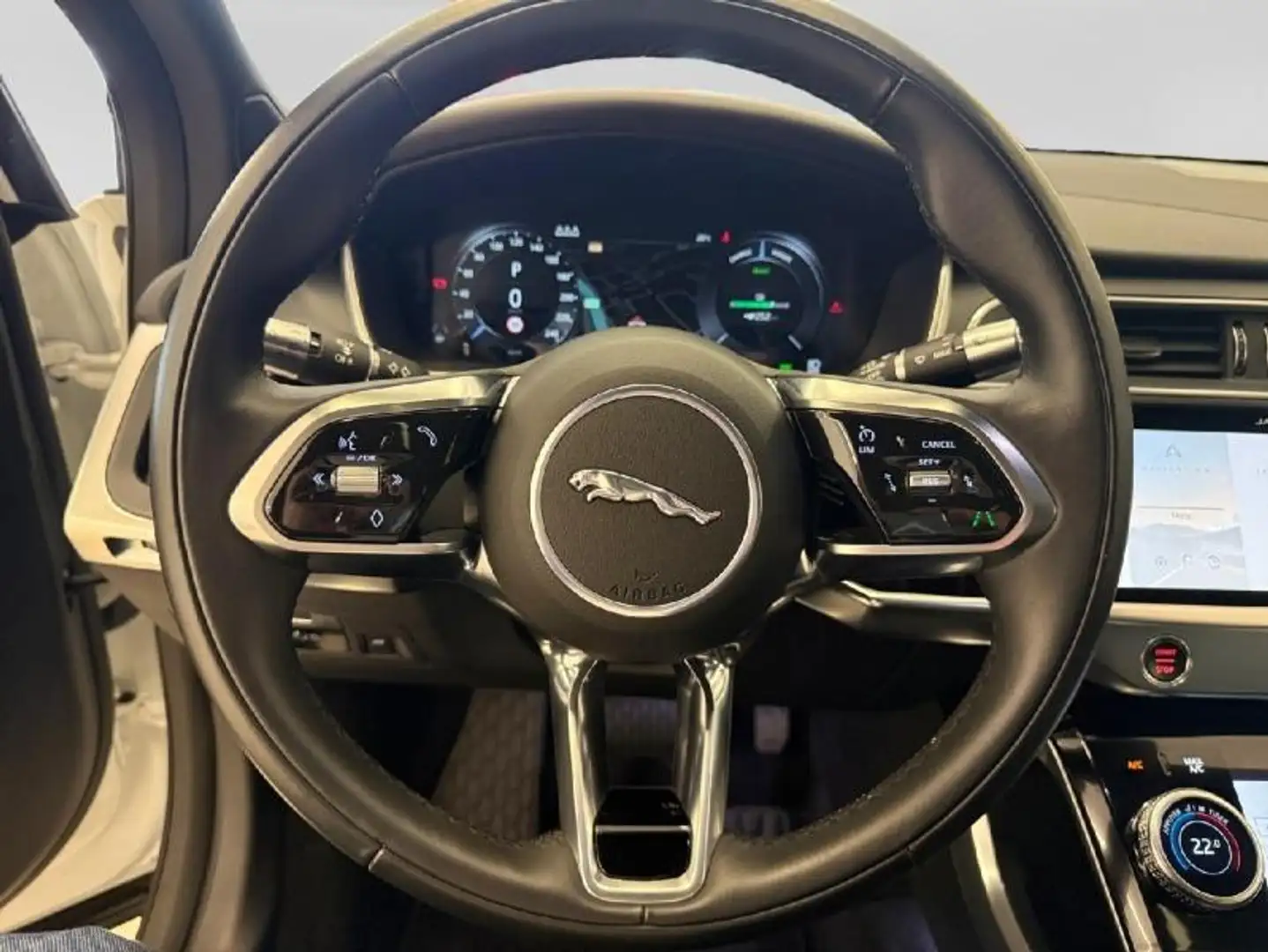 2022 Jaguar I-Pace, 8.268 km, Frankreich — Foto 12 z 12