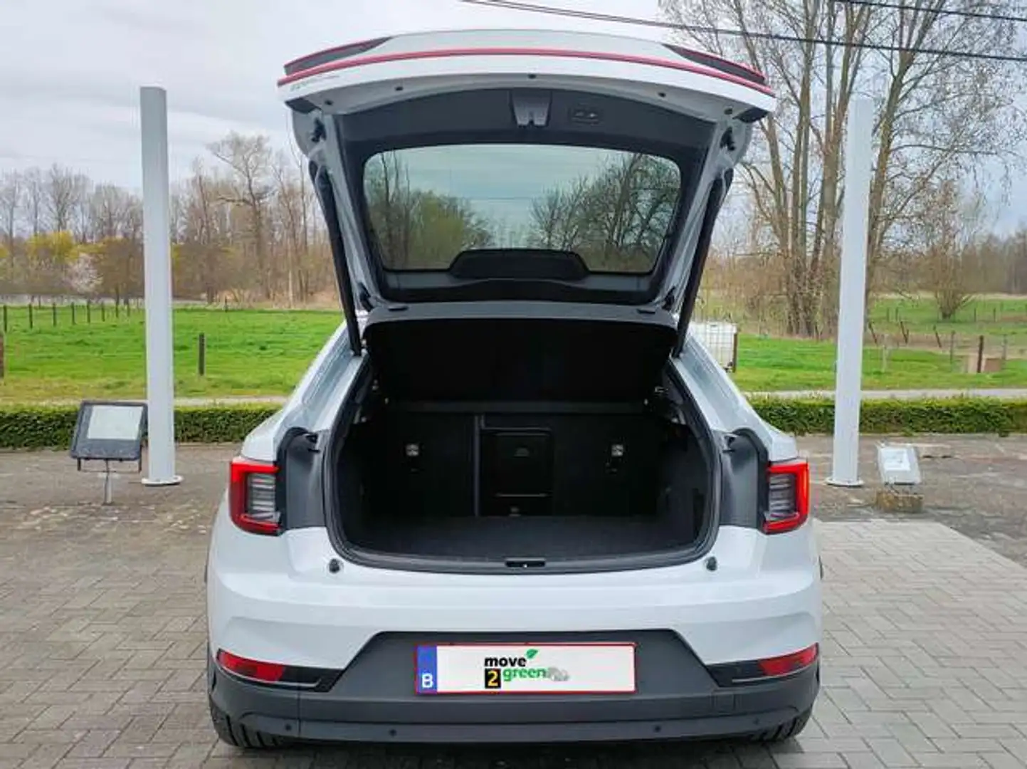 2024 Polestar 2, 92.455 km, Frankreich — Foto 8 z 12