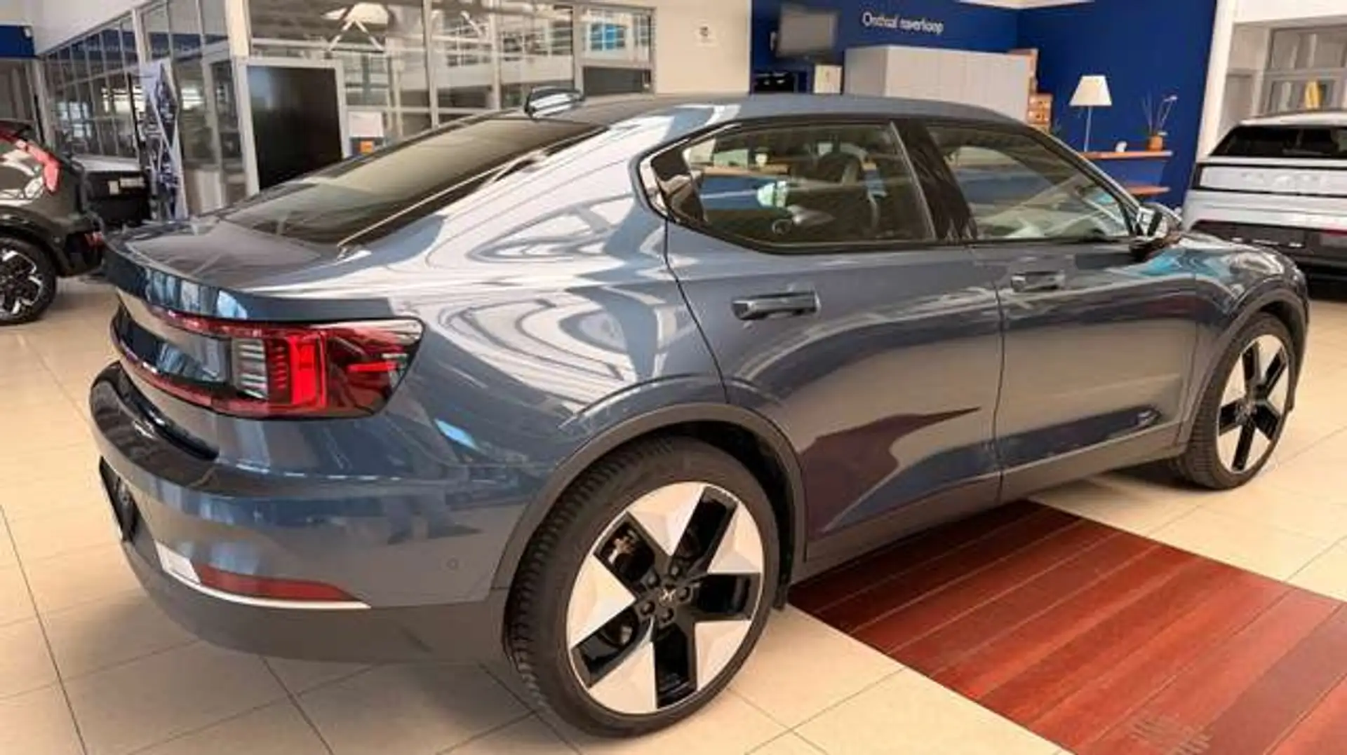 2022 Polestar 2, 63.973 km, Frankreich — Foto 5 z 12