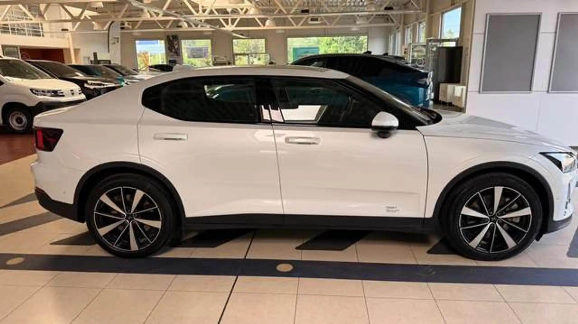 2022 Polestar 2, 134.563 km, Frankreich — Foto 7 z 12