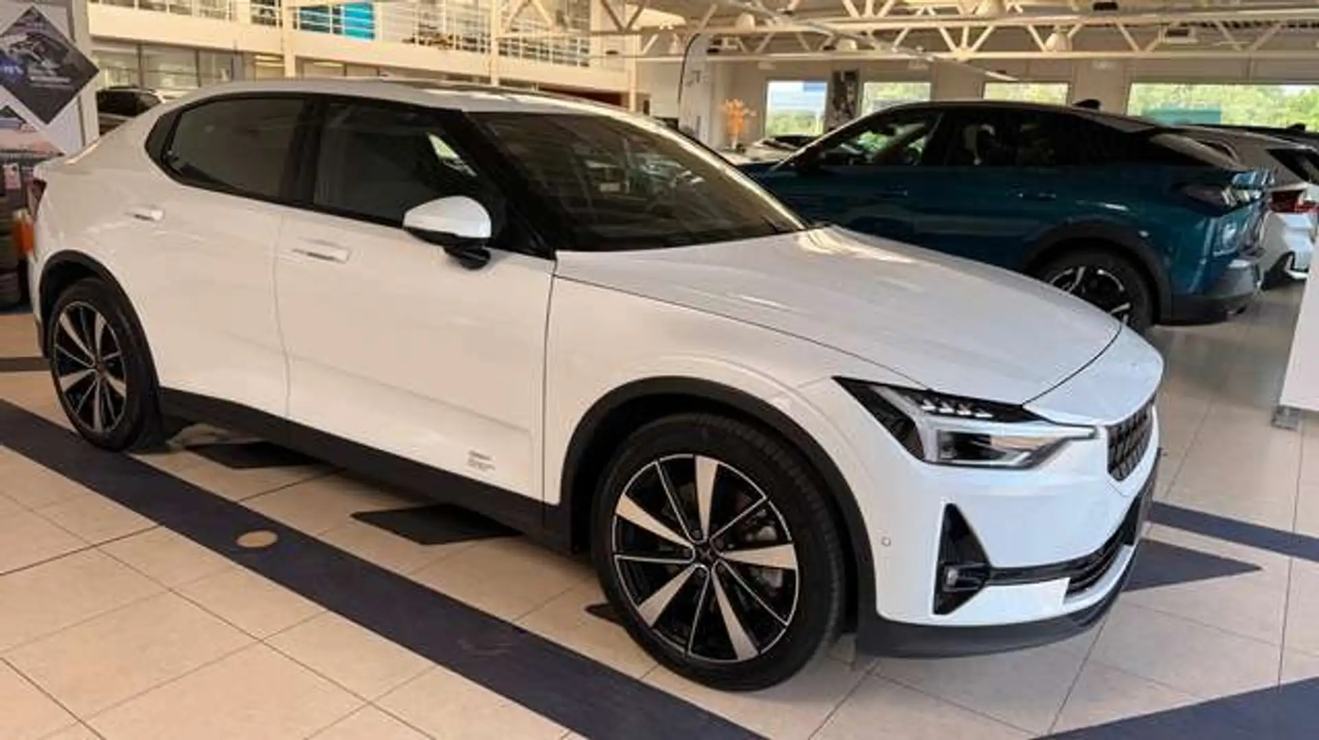 2022 Polestar 2, 134.563 km, Frankreich — Foto 9 z 12