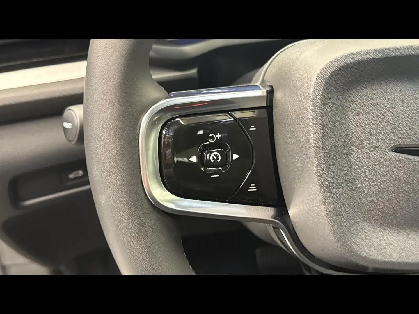 2026 Polestar 2, 4.900 km, Frankreich — Foto 10 z 12