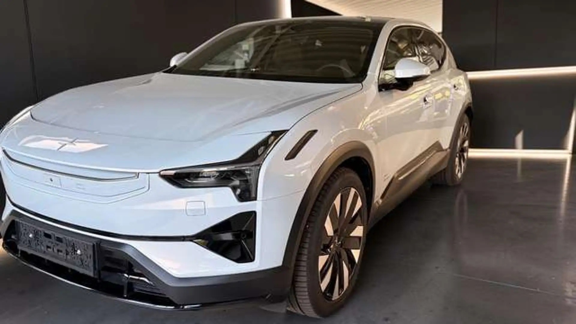 2025 Polestar 3, 16.957 km, Francie — Foto 1
